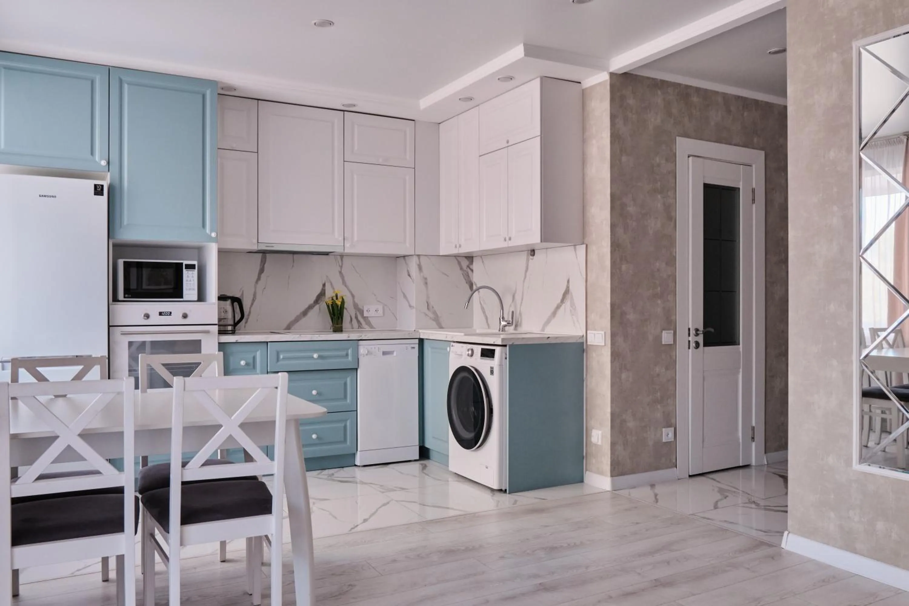 Seven City Apartments