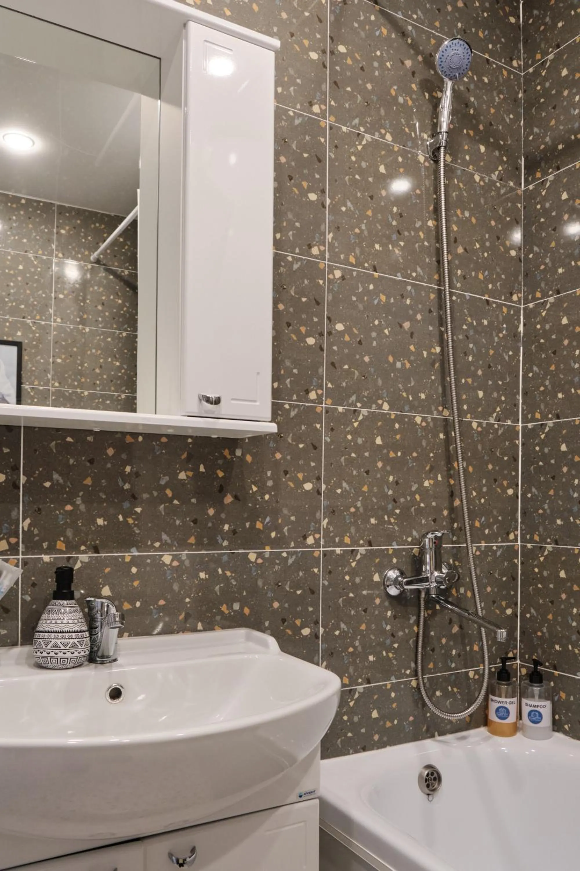 Seven City Apartments