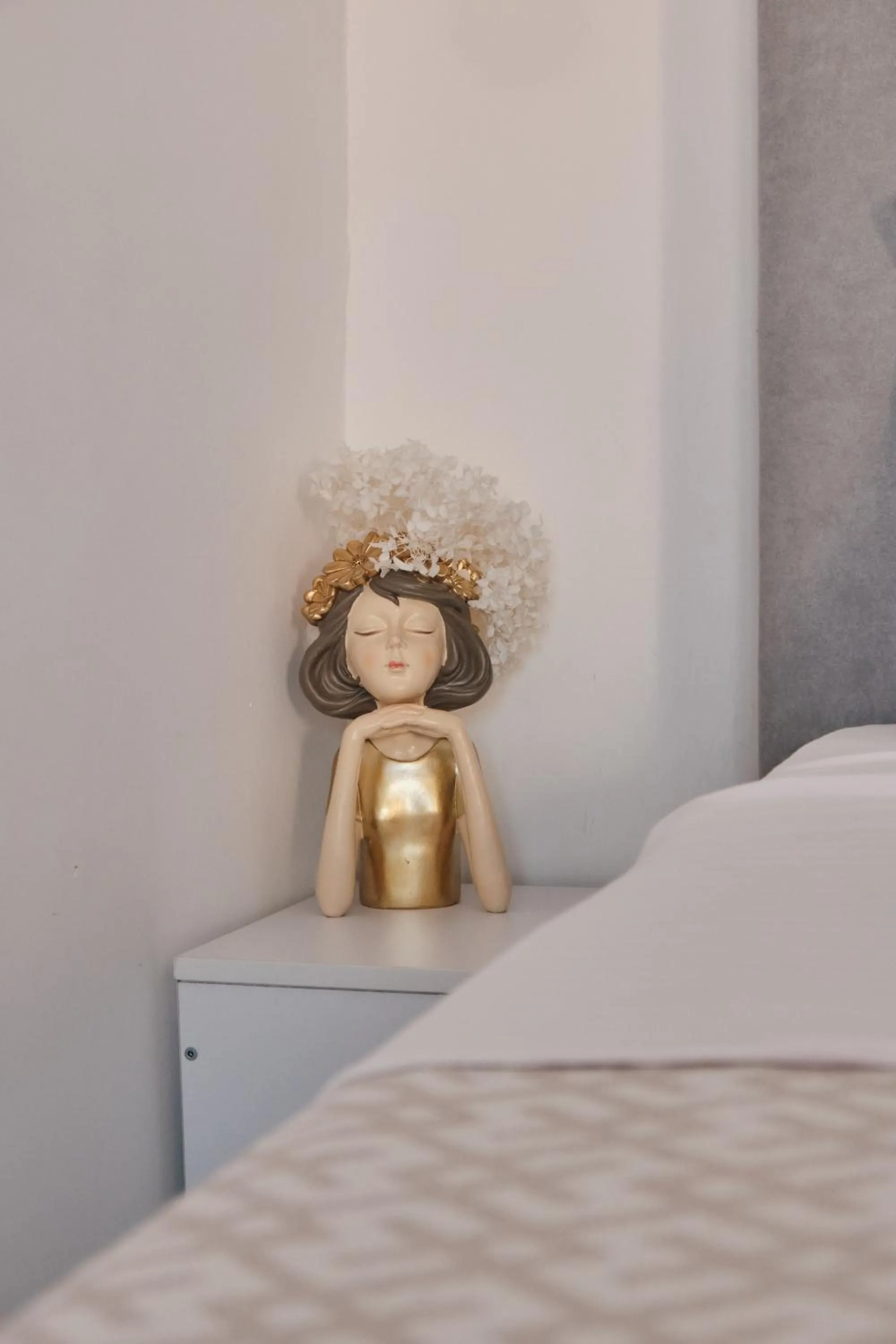 Bed in Seven City Apartments