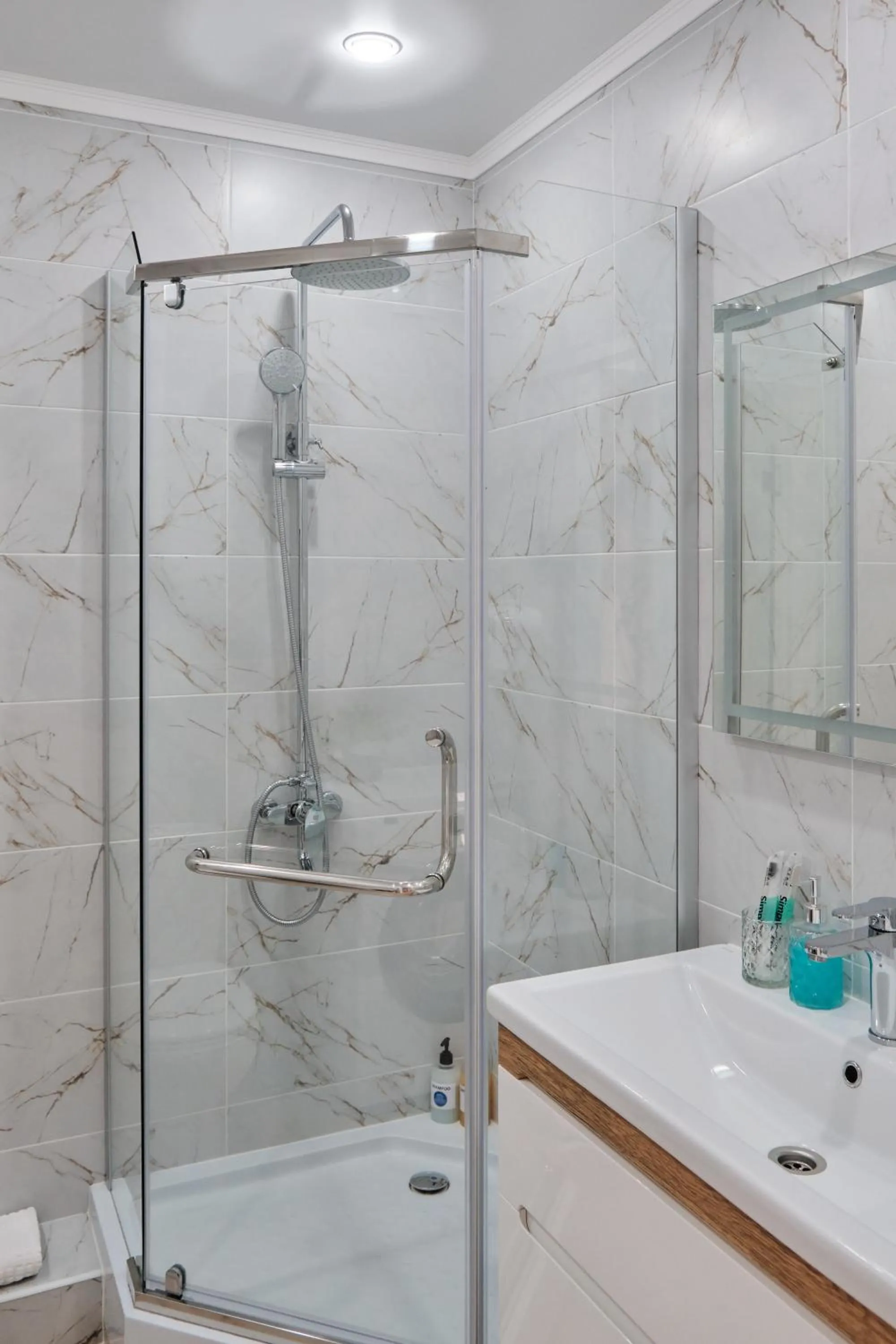 Seven City Apartments