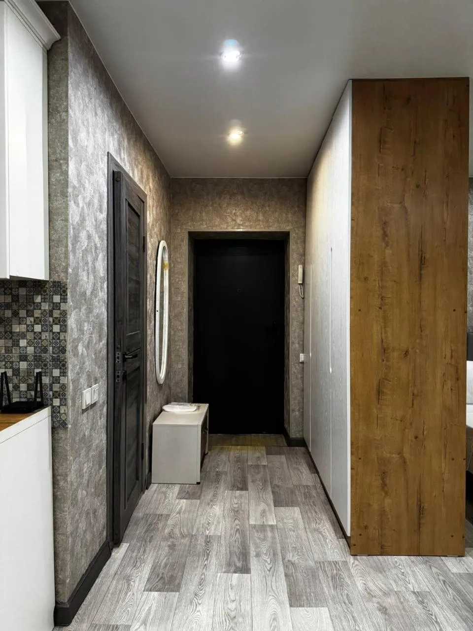 Seven City Apartments