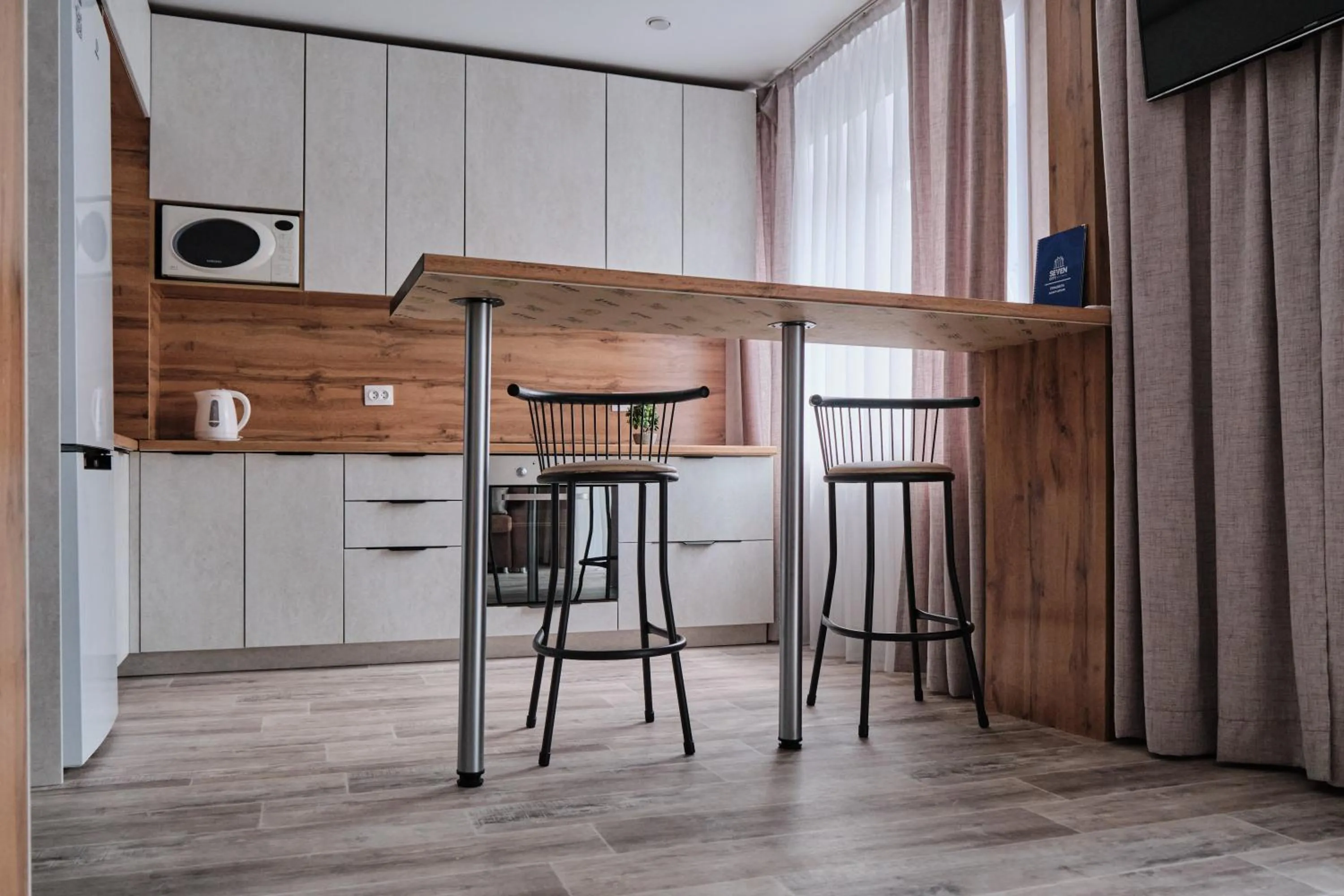 Seven City Apartments