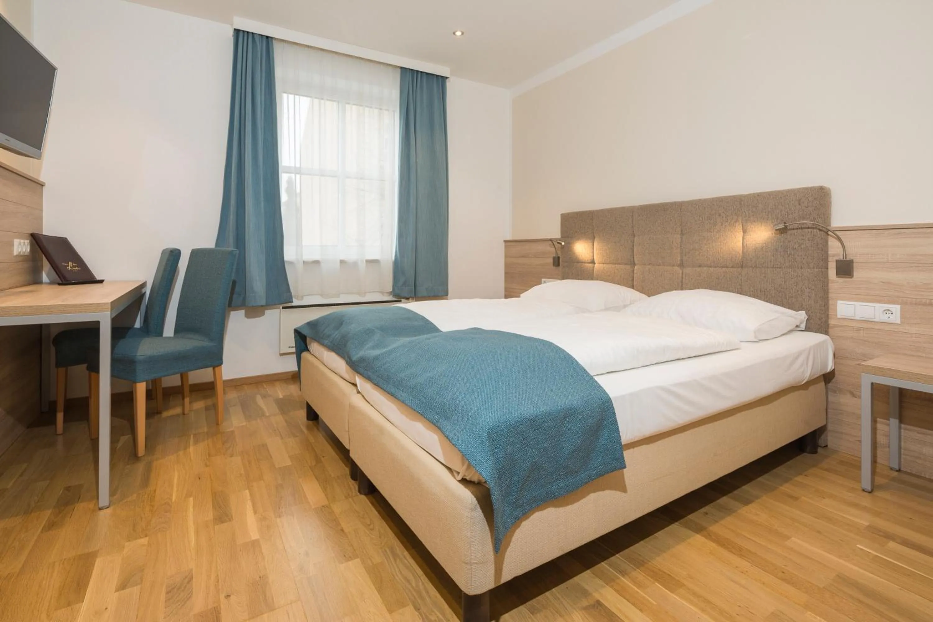 Bed in Hotel Unter den Linden
