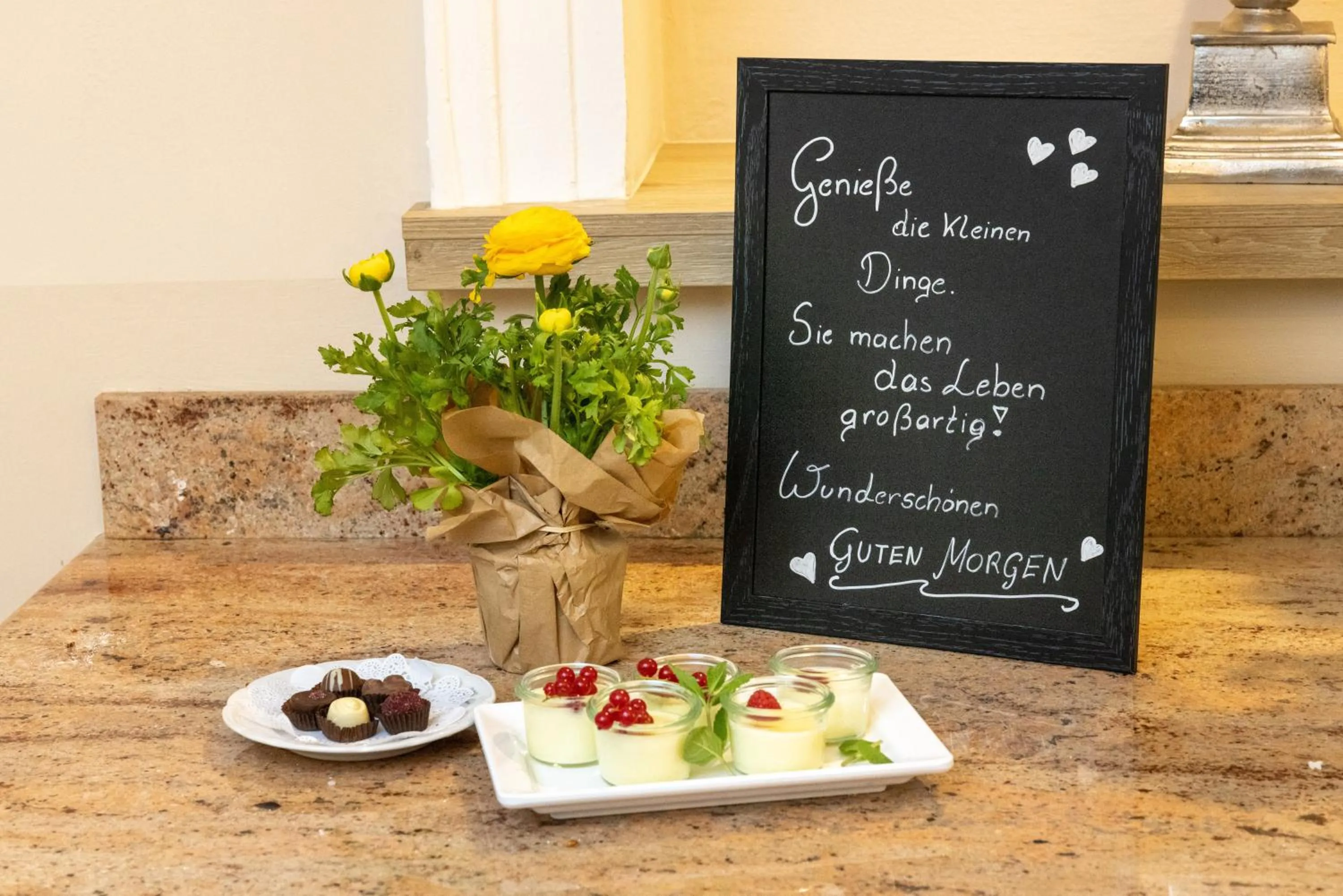 Food and drinks in Hotel Unter den Linden