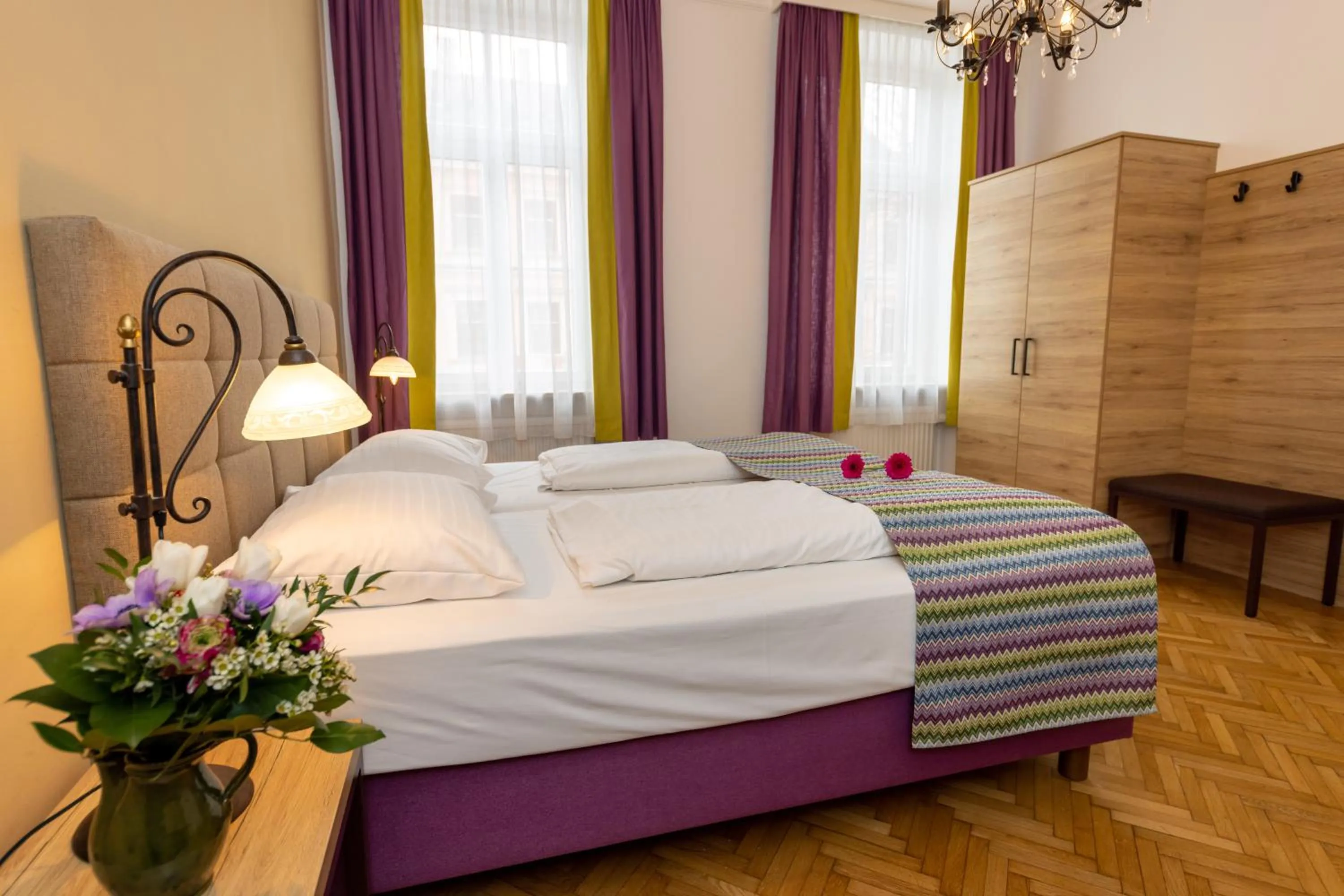Photo of the whole room, Bed in Hotel Unter den Linden