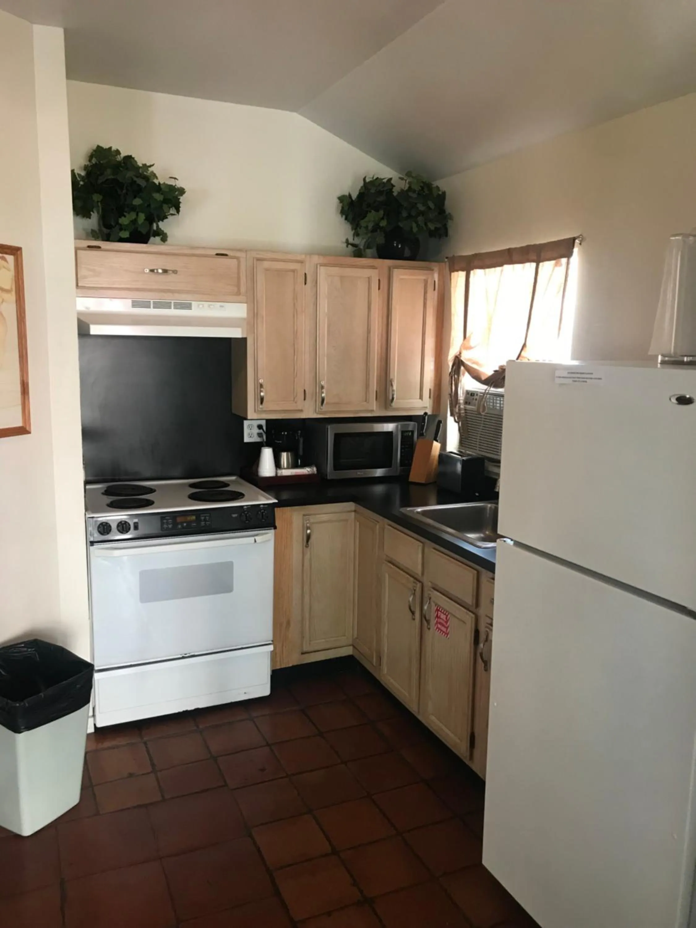Kitchen or kitchenette in New Orleans House - Gay Male Adult Guesthouse
