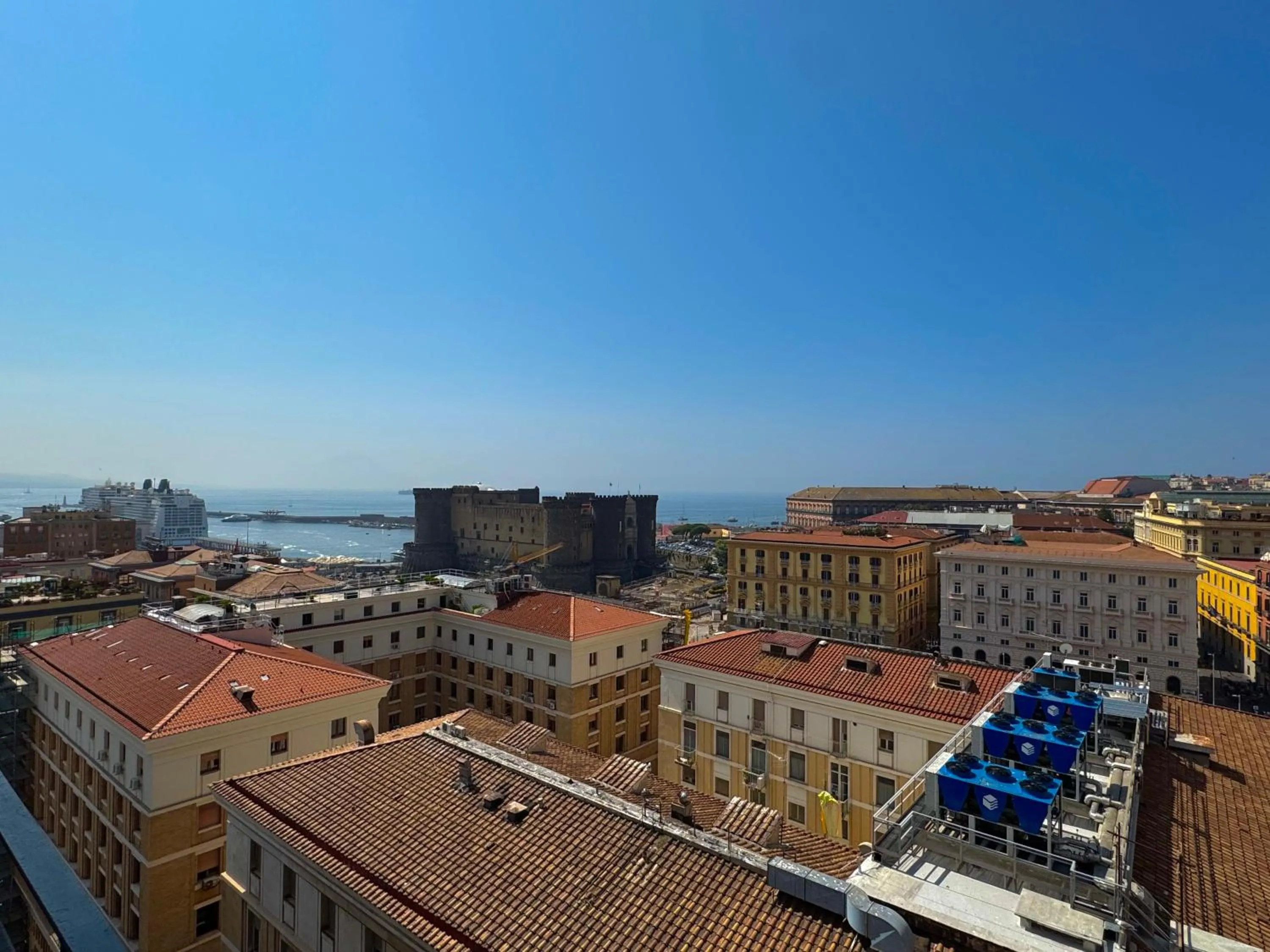 Property building in Napoli City Center - Appartamenti e Camere