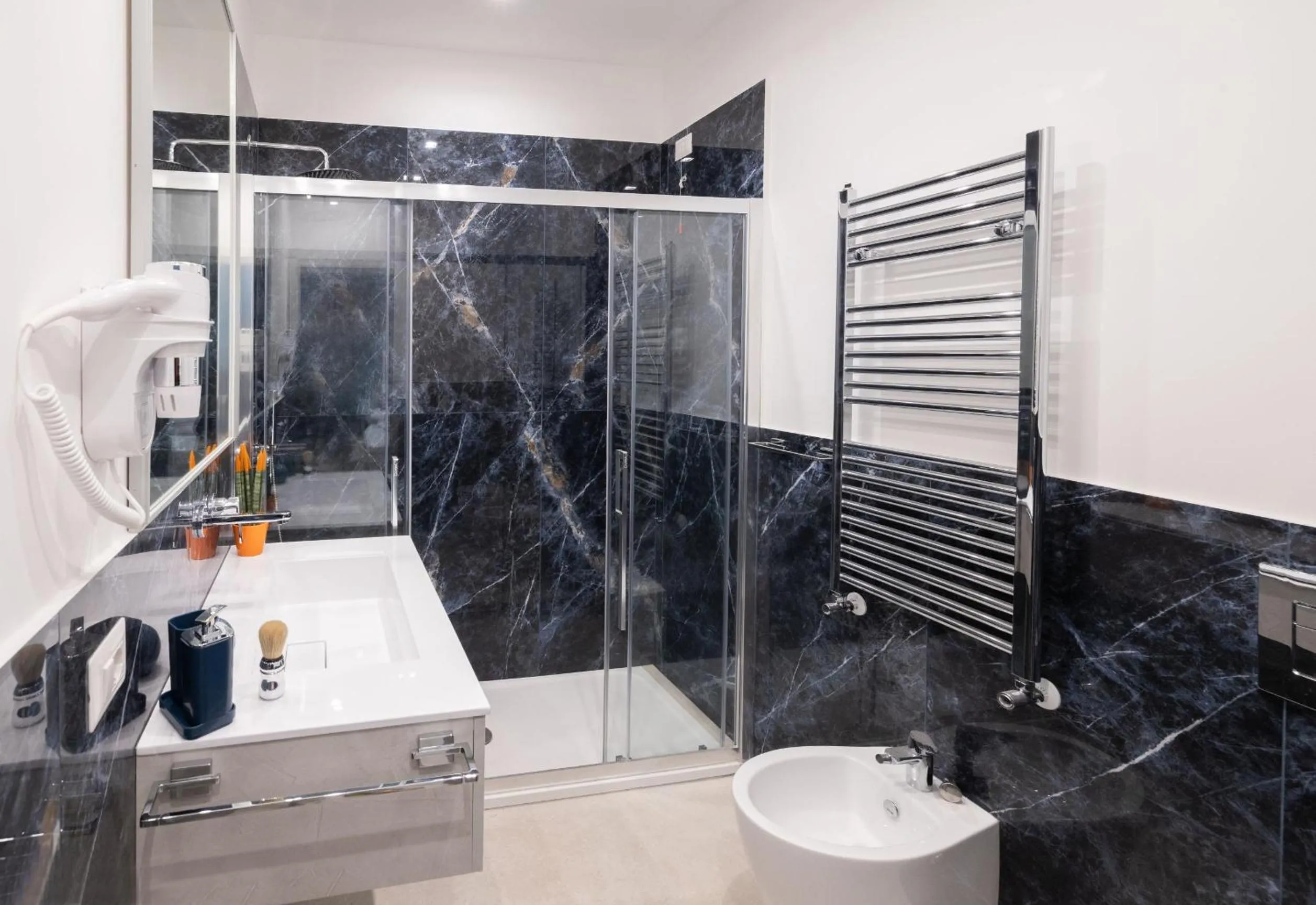 Bathroom in Napoli City Center - Appartamenti e Camere