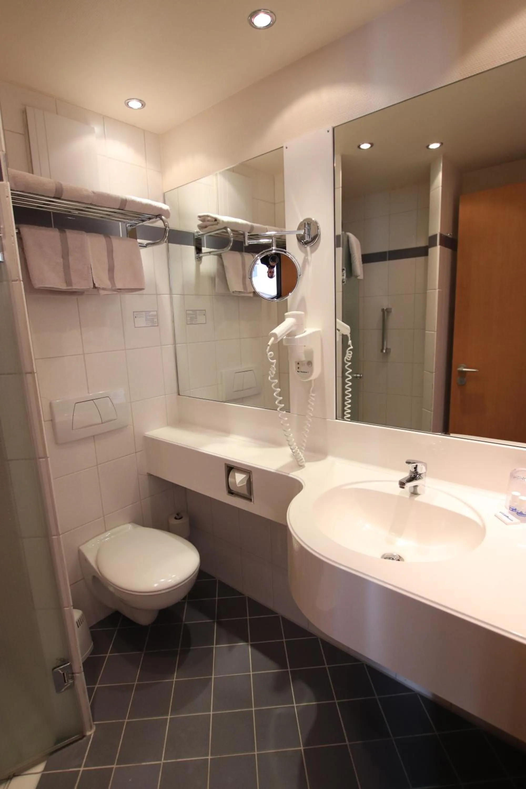 Bathroom in Strandhotel Dagebüll direkt an der Nordsee