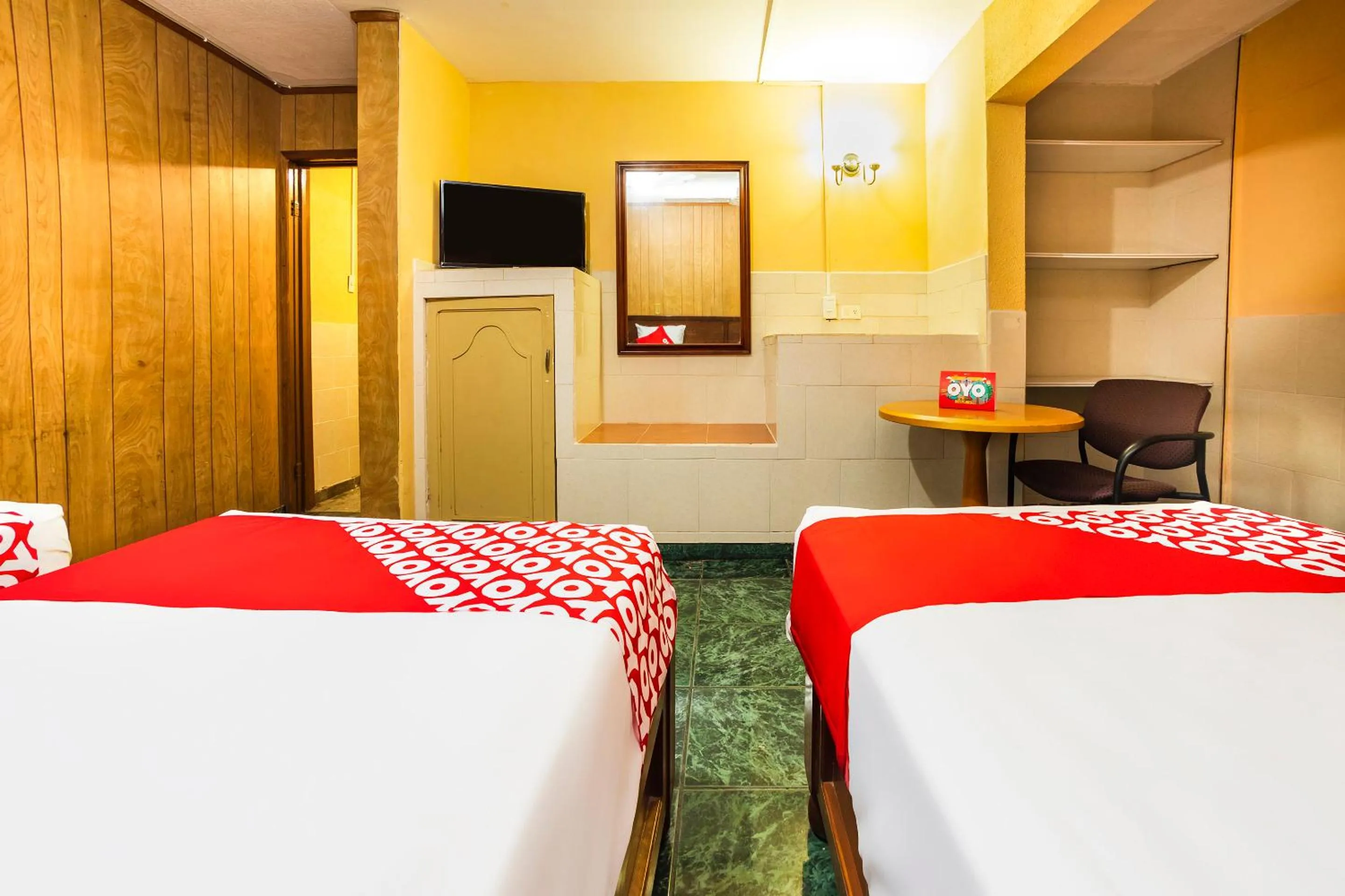 Bedroom, Bed in Hotel San Marcos