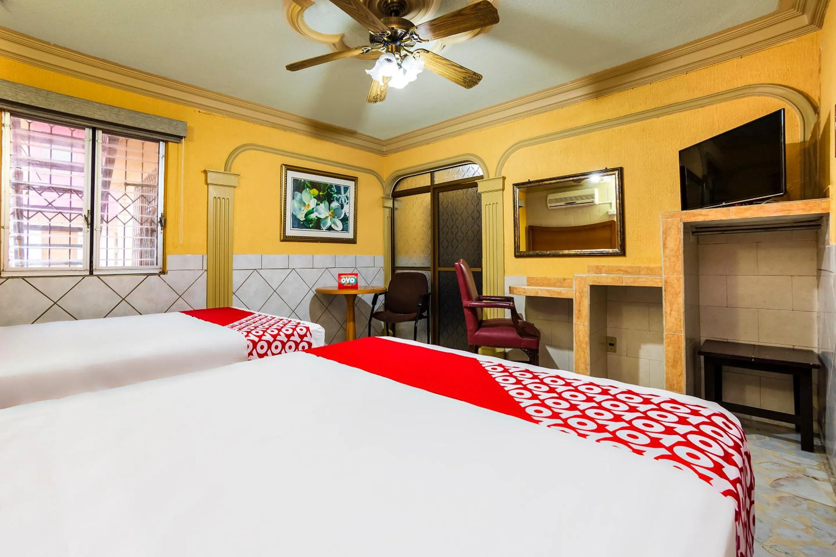 Bedroom, Bed in Hotel San Marcos