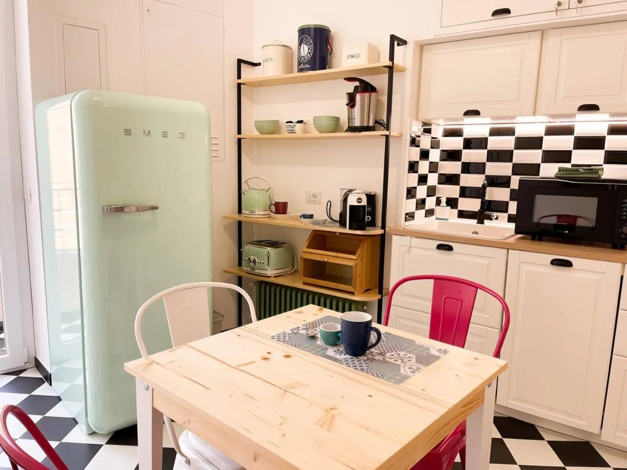 Kitchen or kitchenette in BaRock B&B Palermo