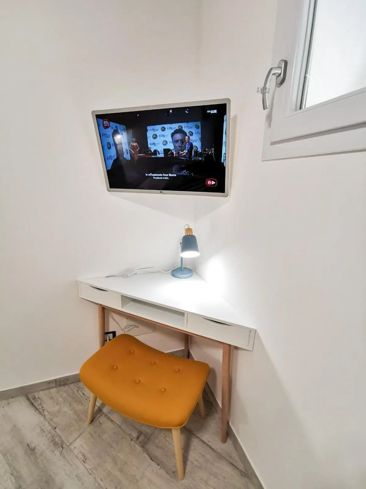 TV and multimedia in BaRock B&B Palermo