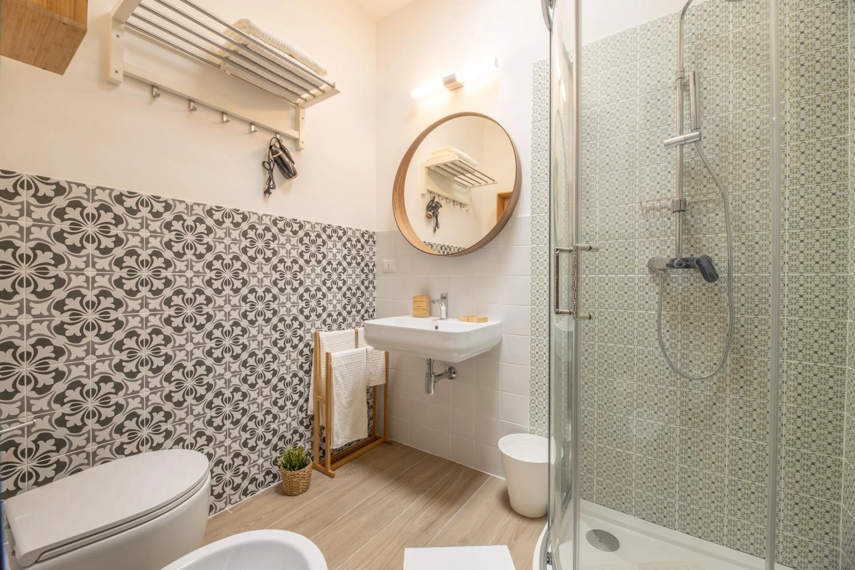 Bathroom in B&BLeucaineout