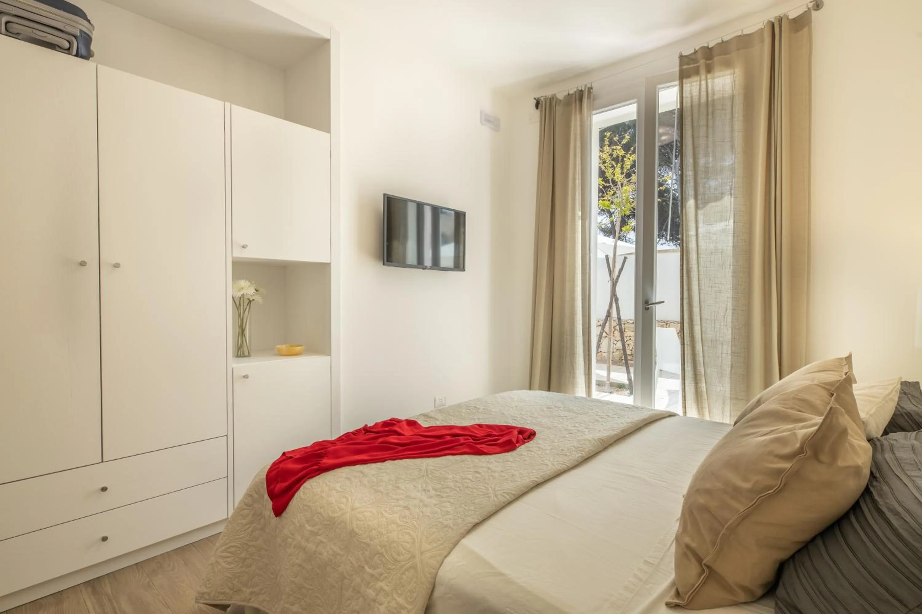 Photo of the whole room in B&BLeucaineout