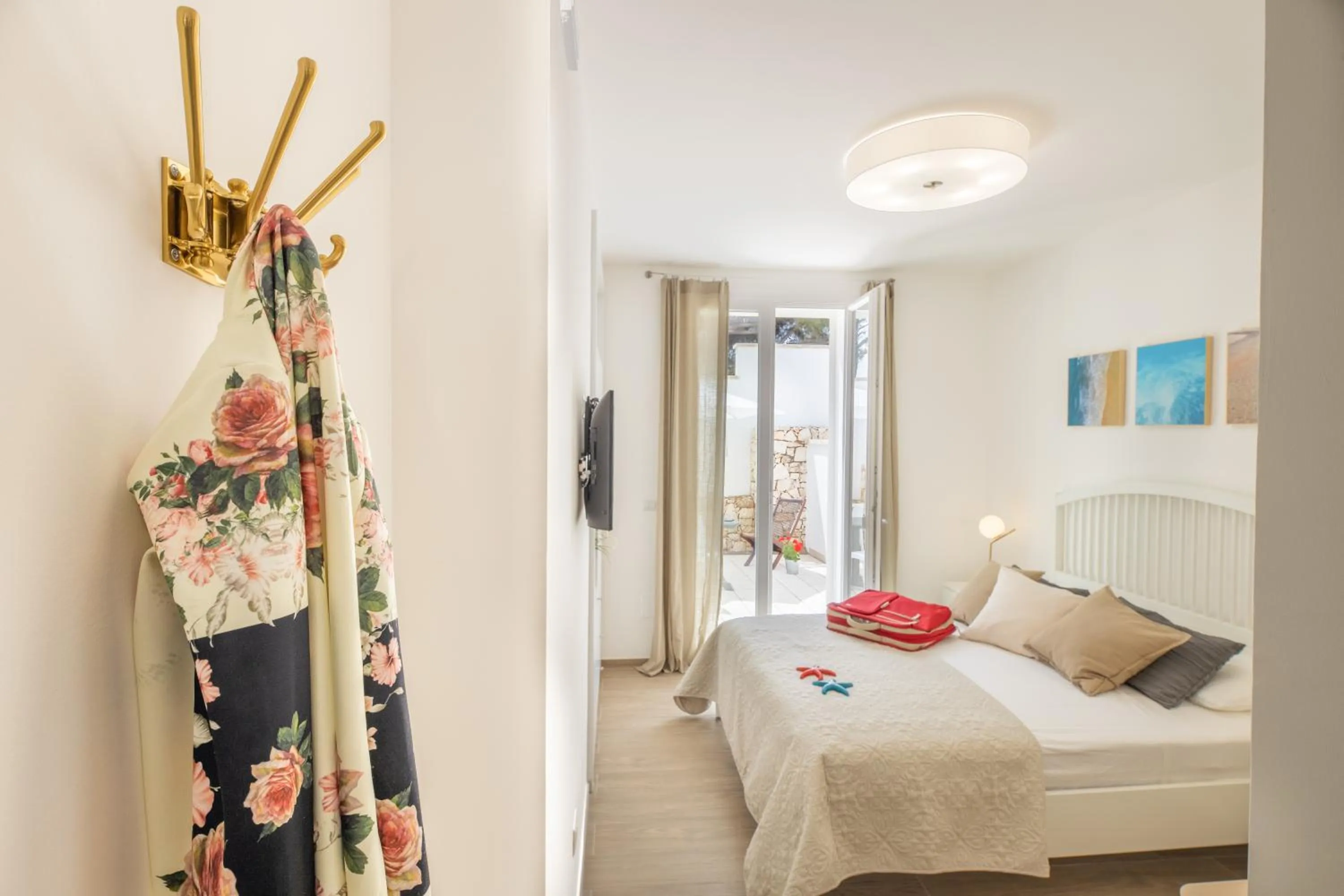 Photo of the whole room in B&BLeucaineout