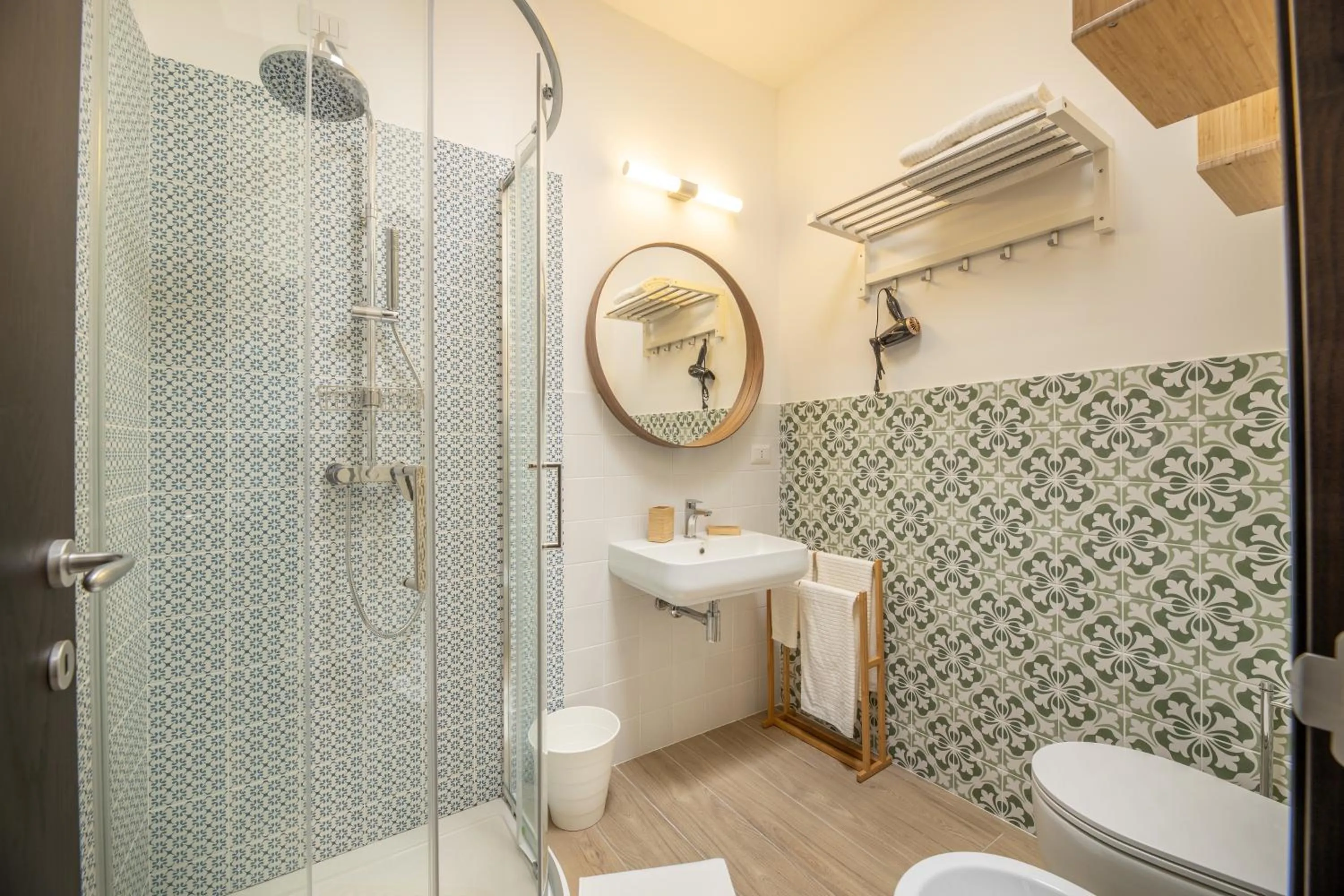 Bathroom in B&BLeucaineout