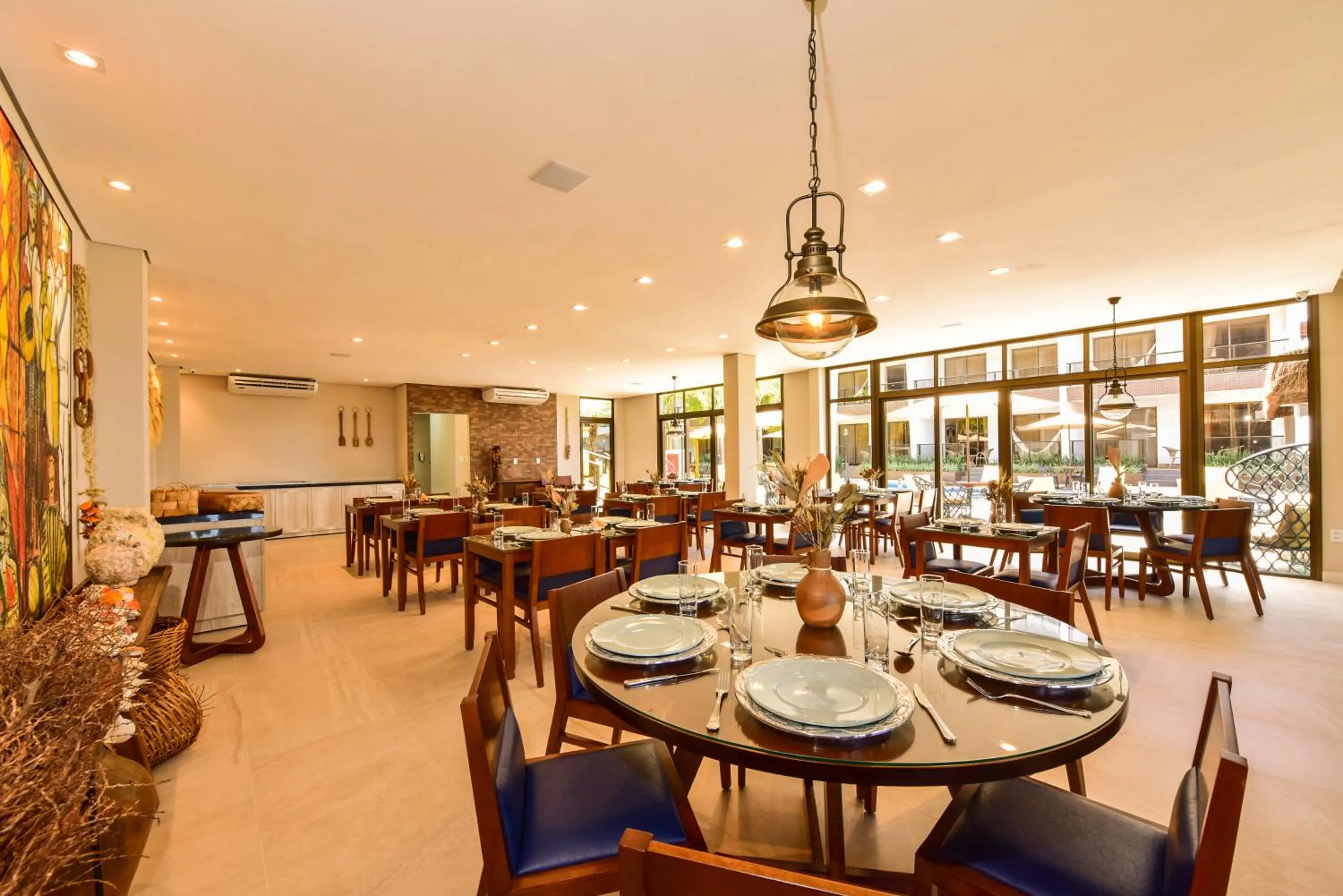 Restaurant/places to eat in Porto das Dunas Boutique Praia Hotel