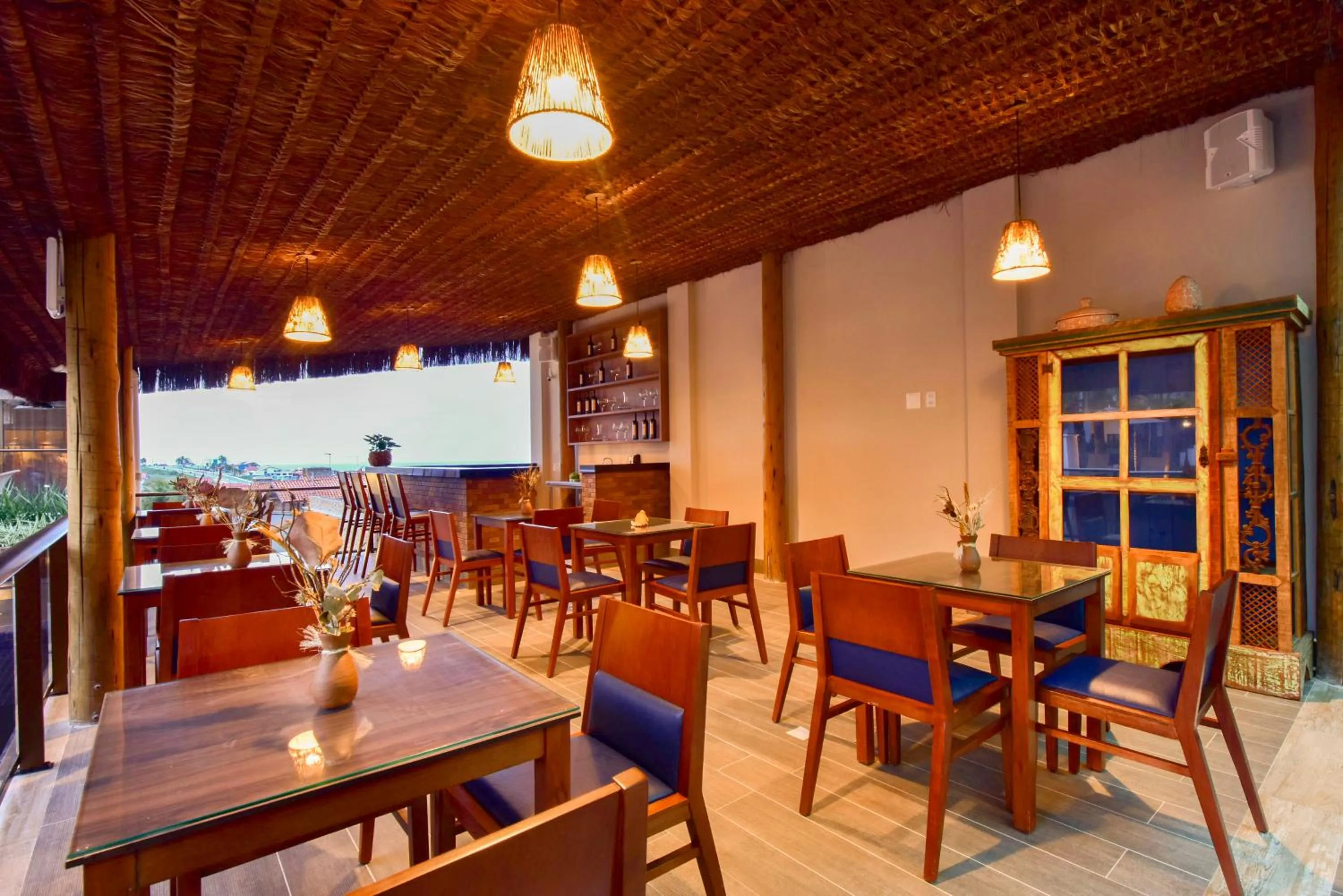 Restaurant/places to eat in Porto das Dunas Boutique Praia Hotel