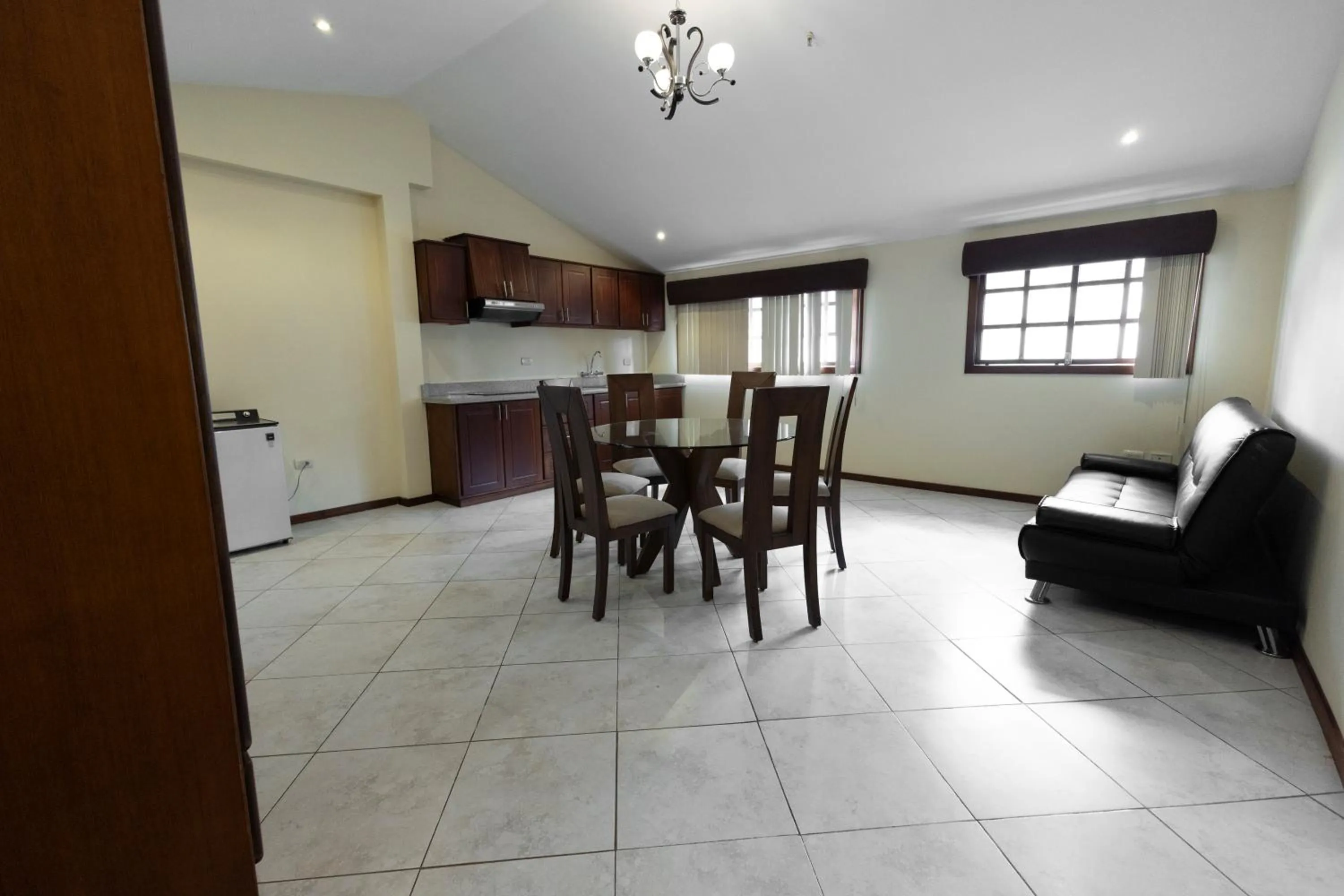 Hotel & Suites El Quijote