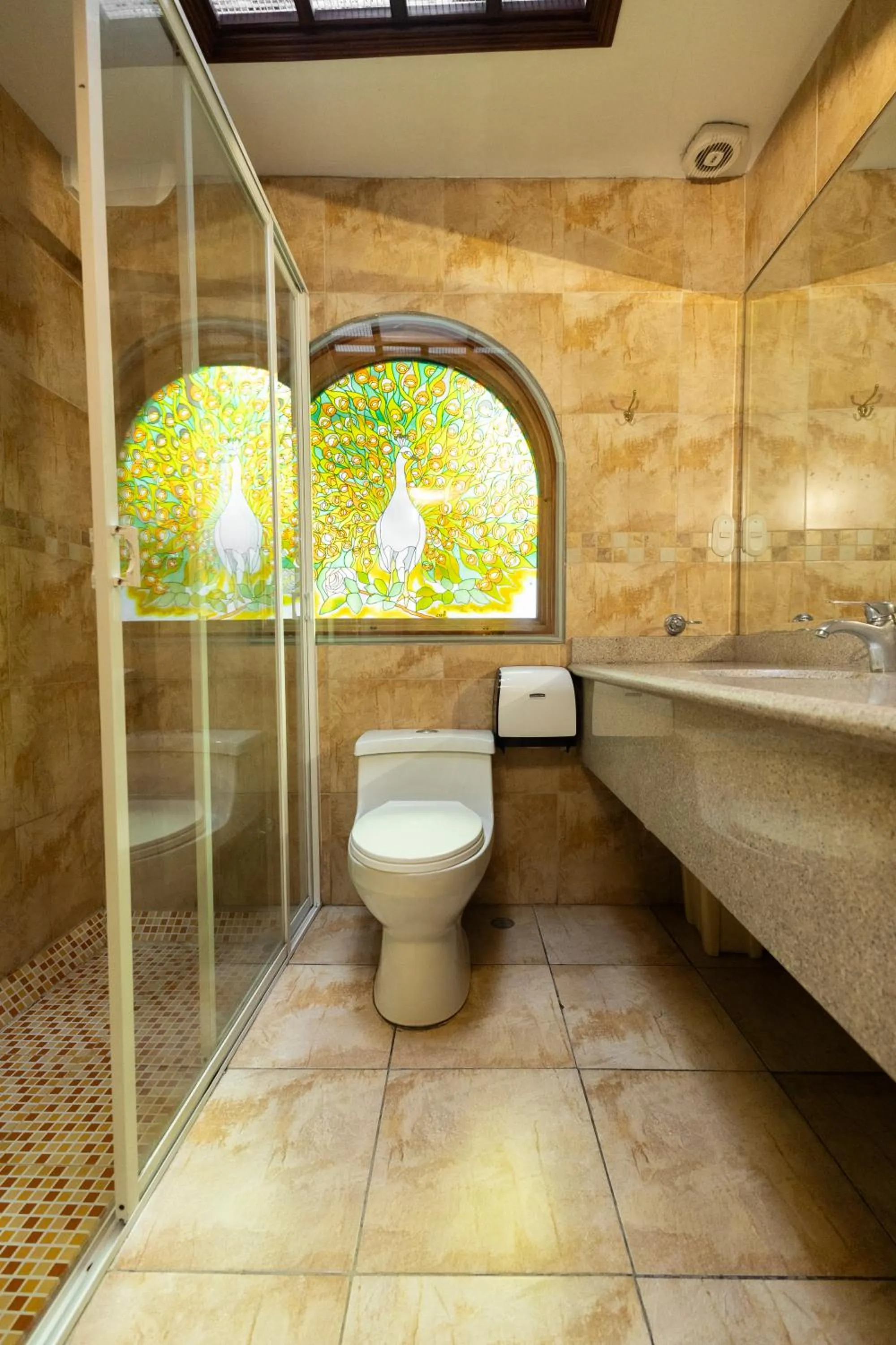 Hotel & Suites El Quijote