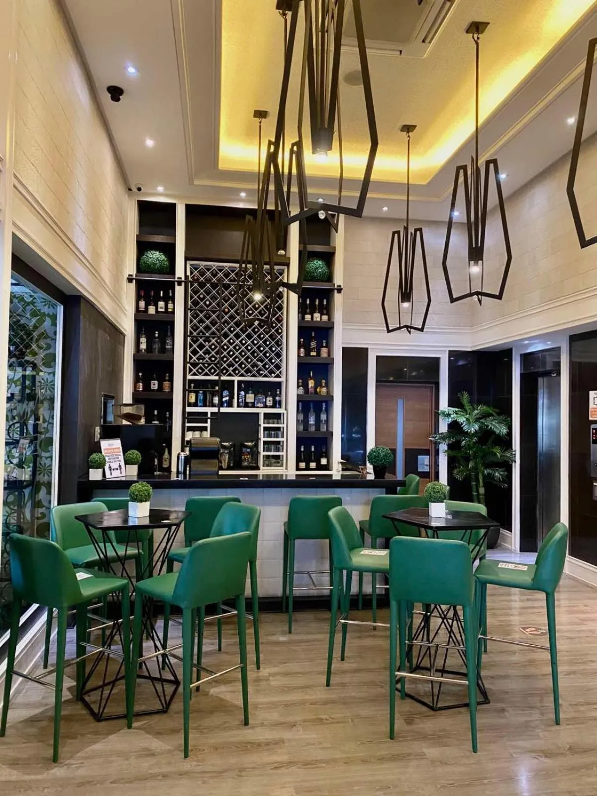 Restaurant/places to eat in Azumi Boutique Hotel