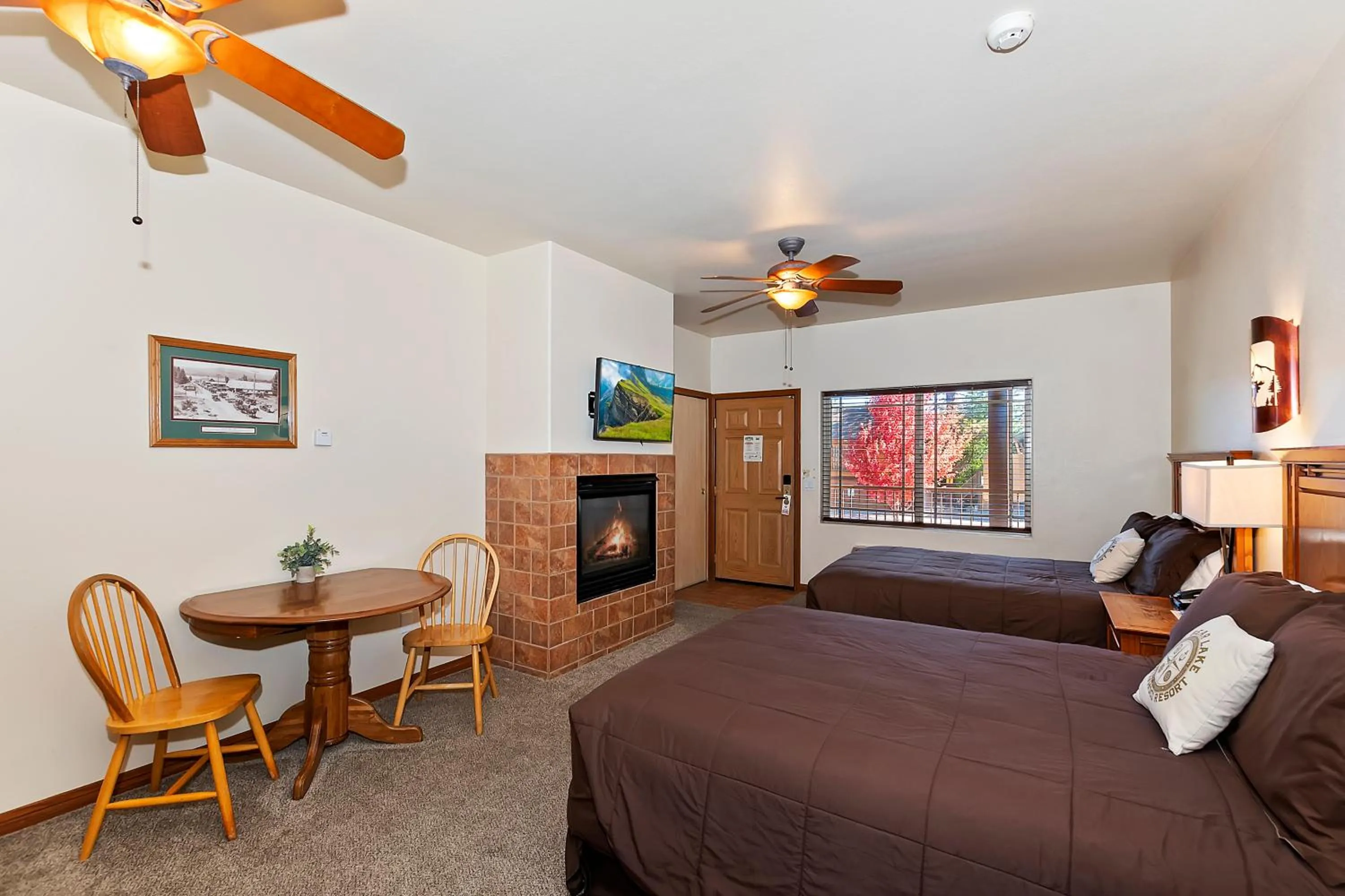 Bedroom, Bed in Robinhood Resort