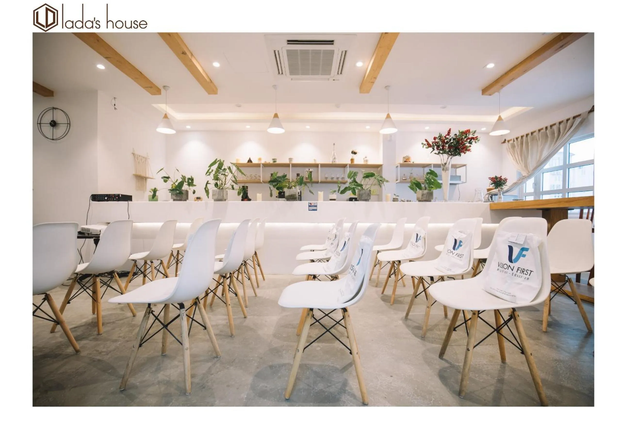 Banquet/Function facilities in LaDa's House Da Nang