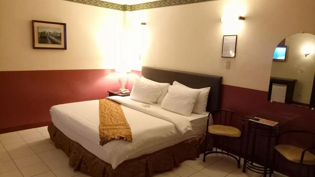 Bedroom, Bed in DM Residente Hotel Inns & Villas