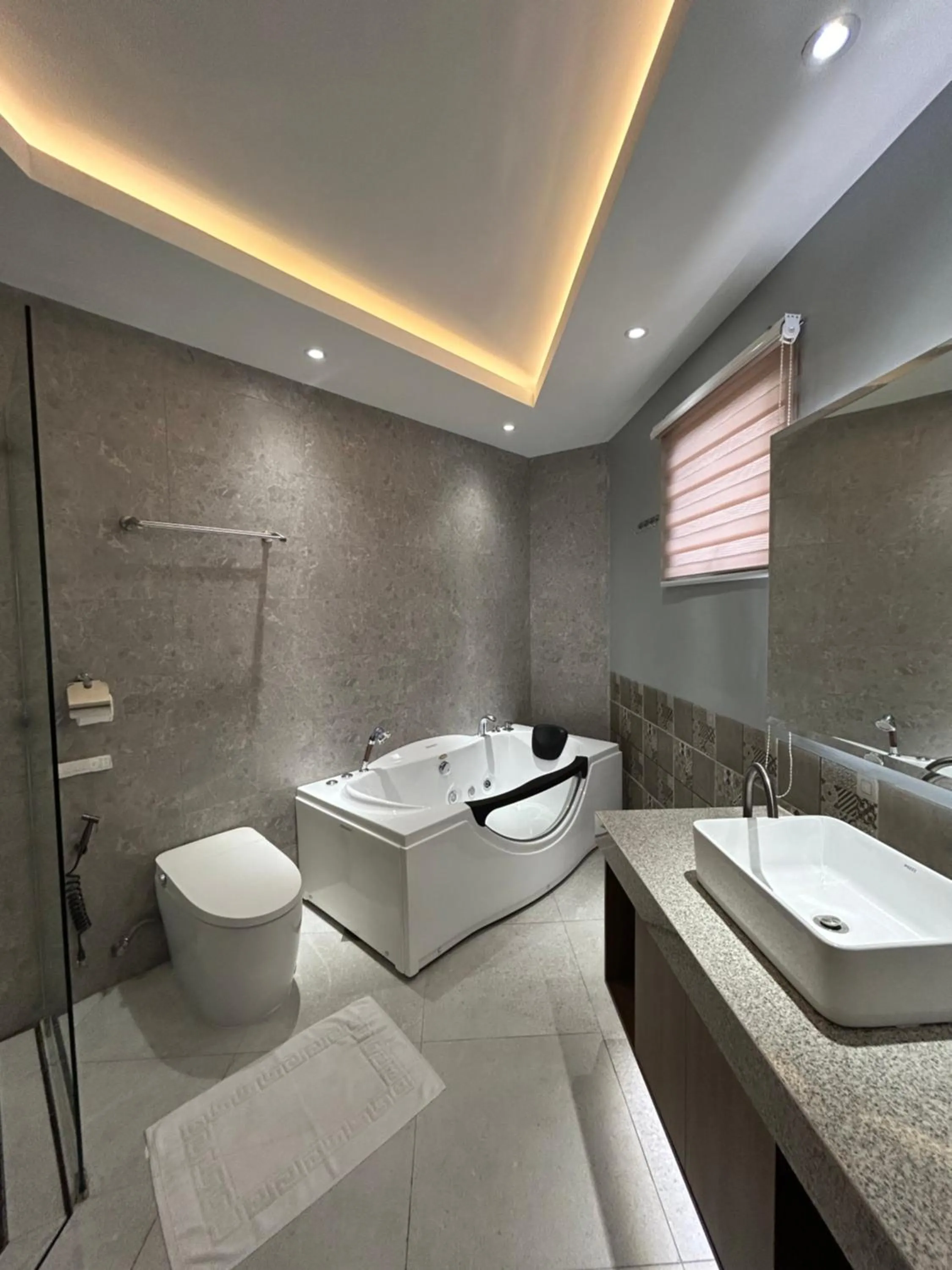 Toilet in DM Residente Hotel Inns & Villas