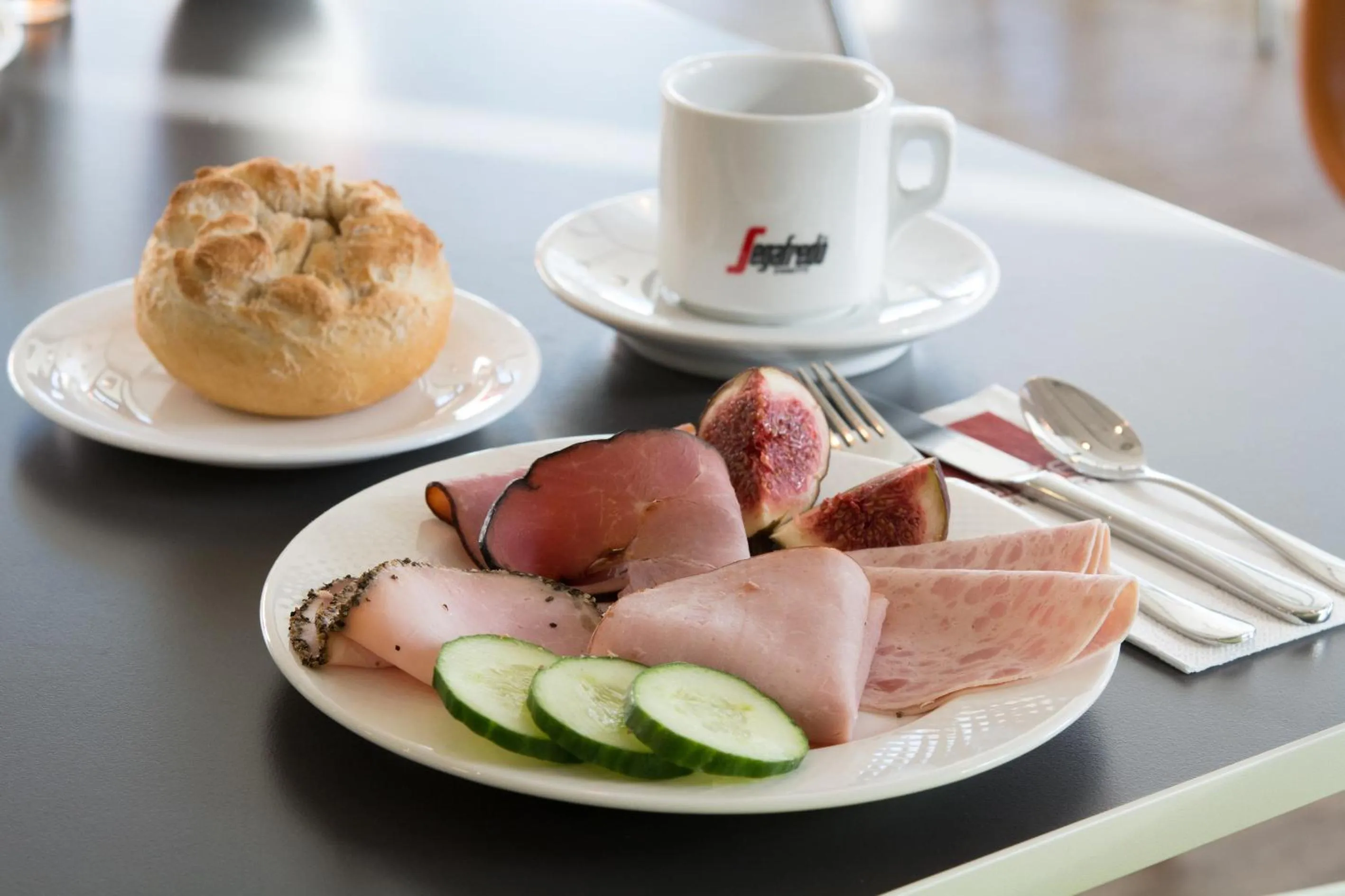 Breakfast in arte Hotel Krems