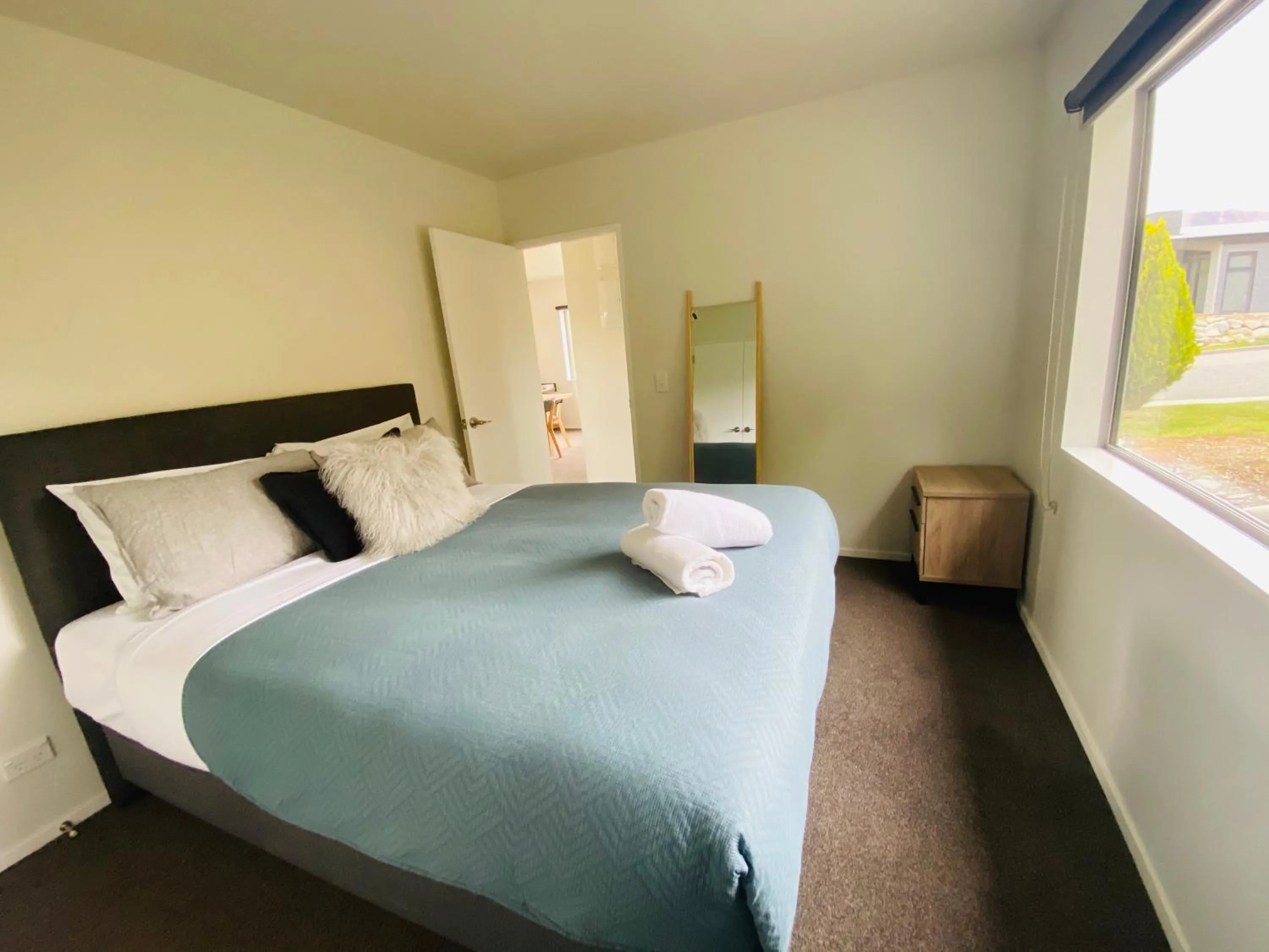 Bedroom, Bed in Tekapo Tussock