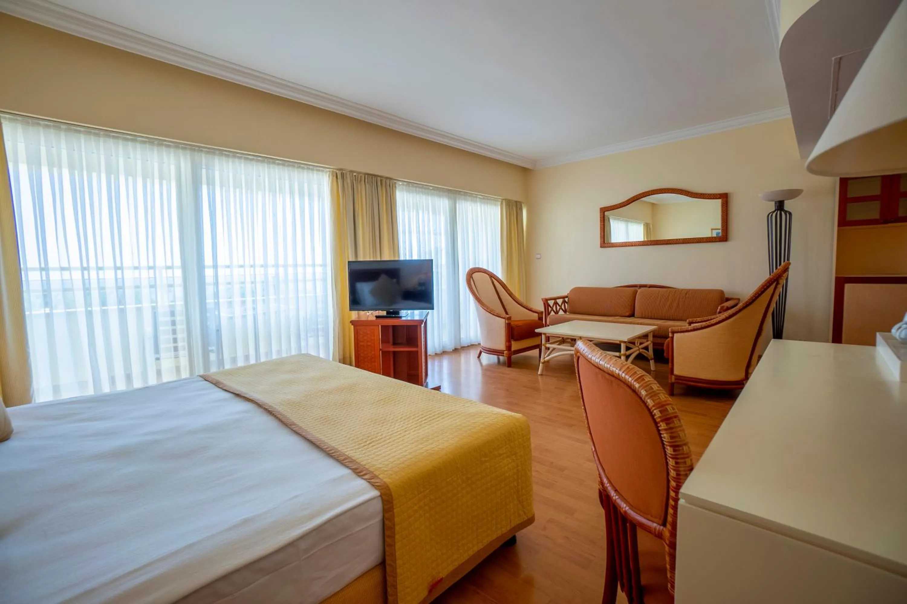 Photo of the whole room, Bed in Presa Di Finica Hotel