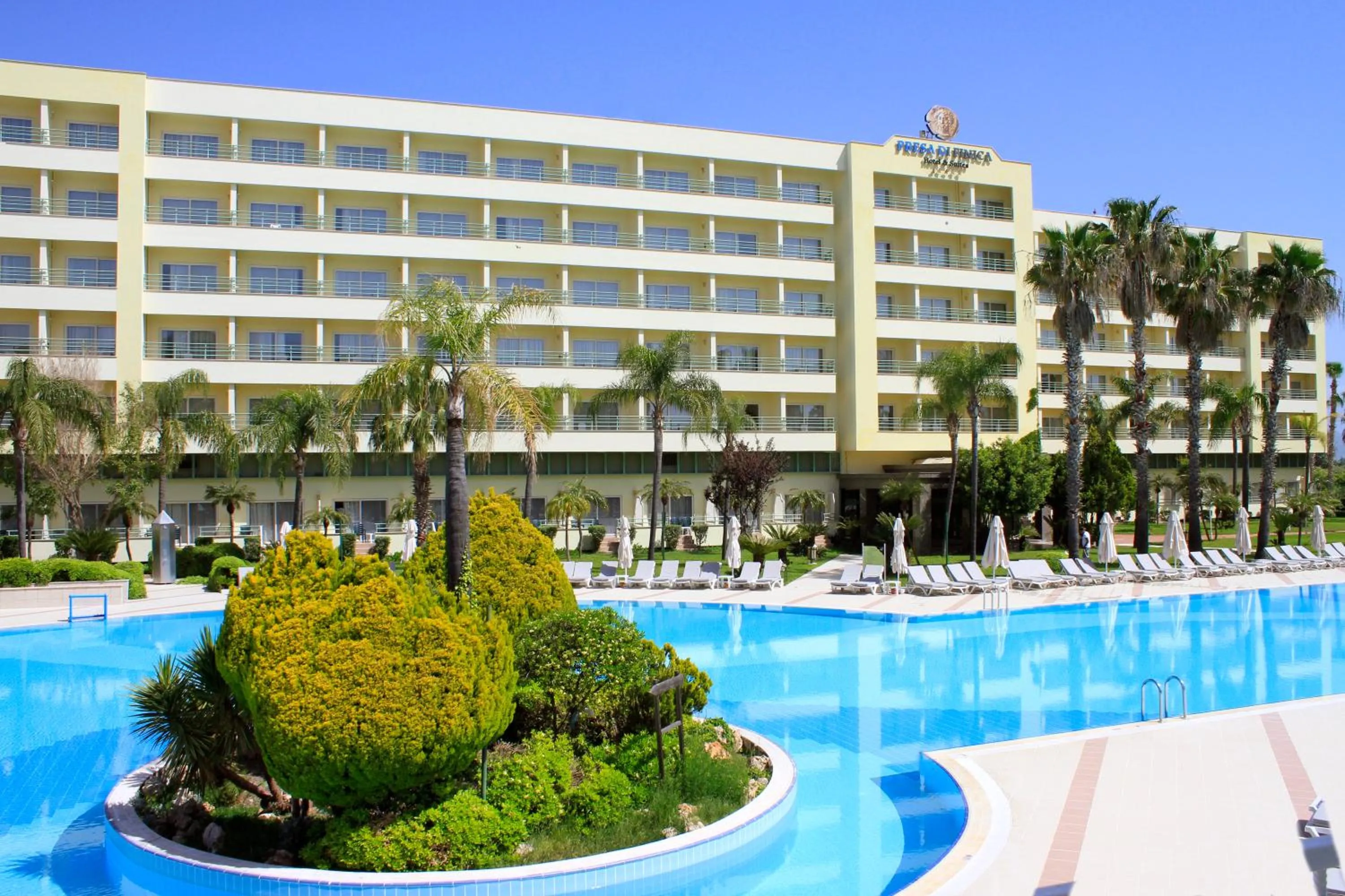 Property building in Presa Di Finica Hotel