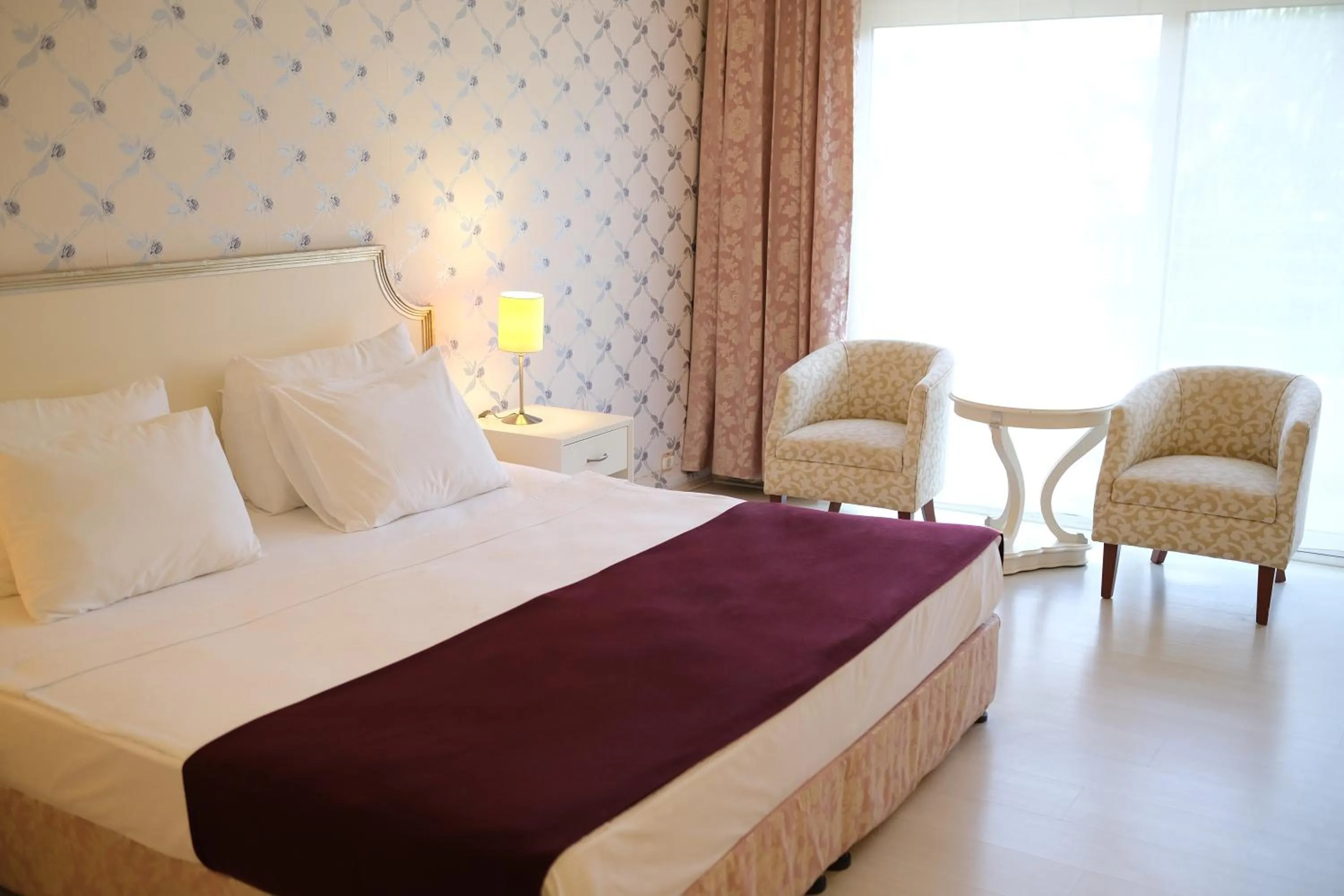 Photo of the whole room, Bed in Presa Di Finica Hotel