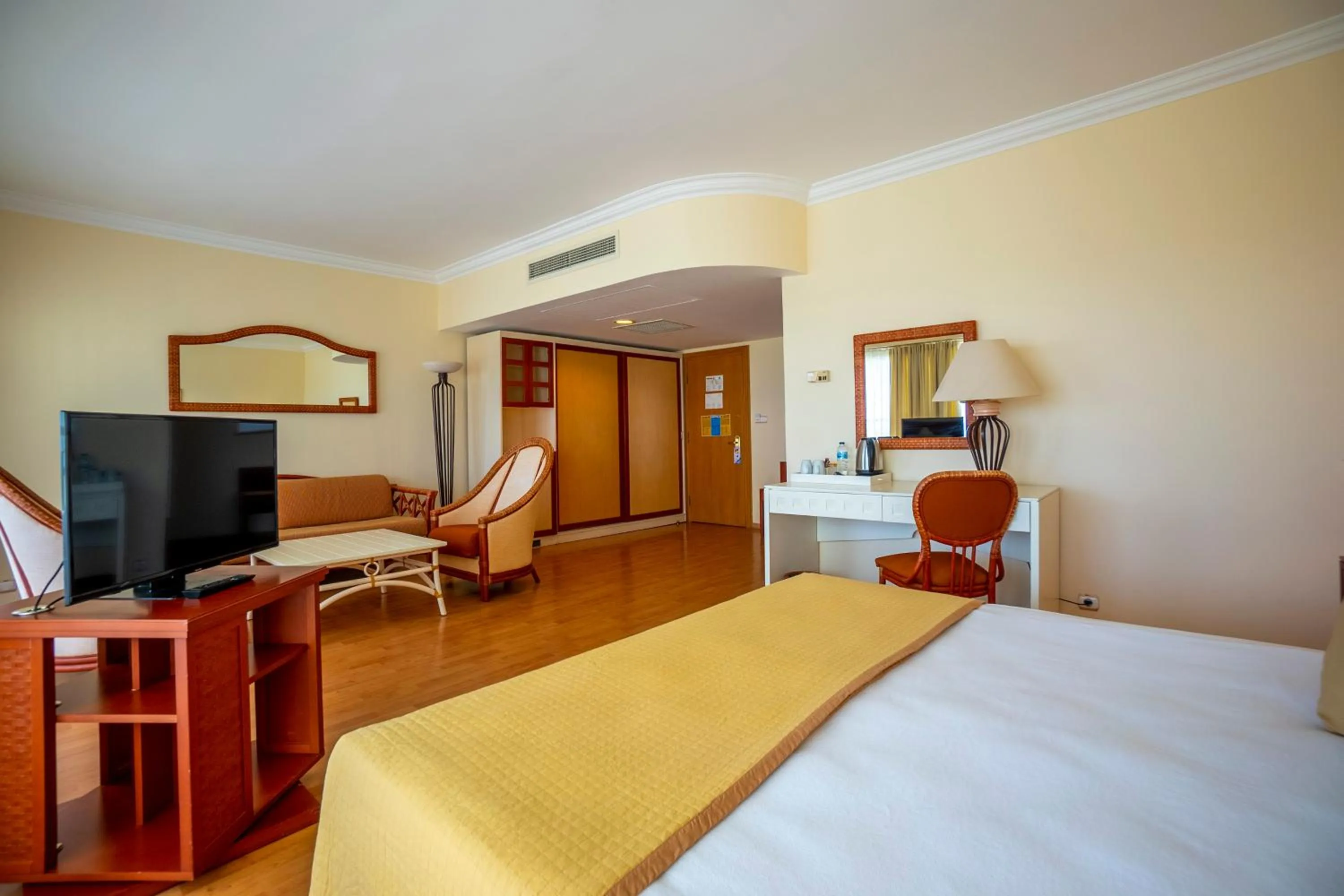 Photo of the whole room, Bed in Presa Di Finica Hotel