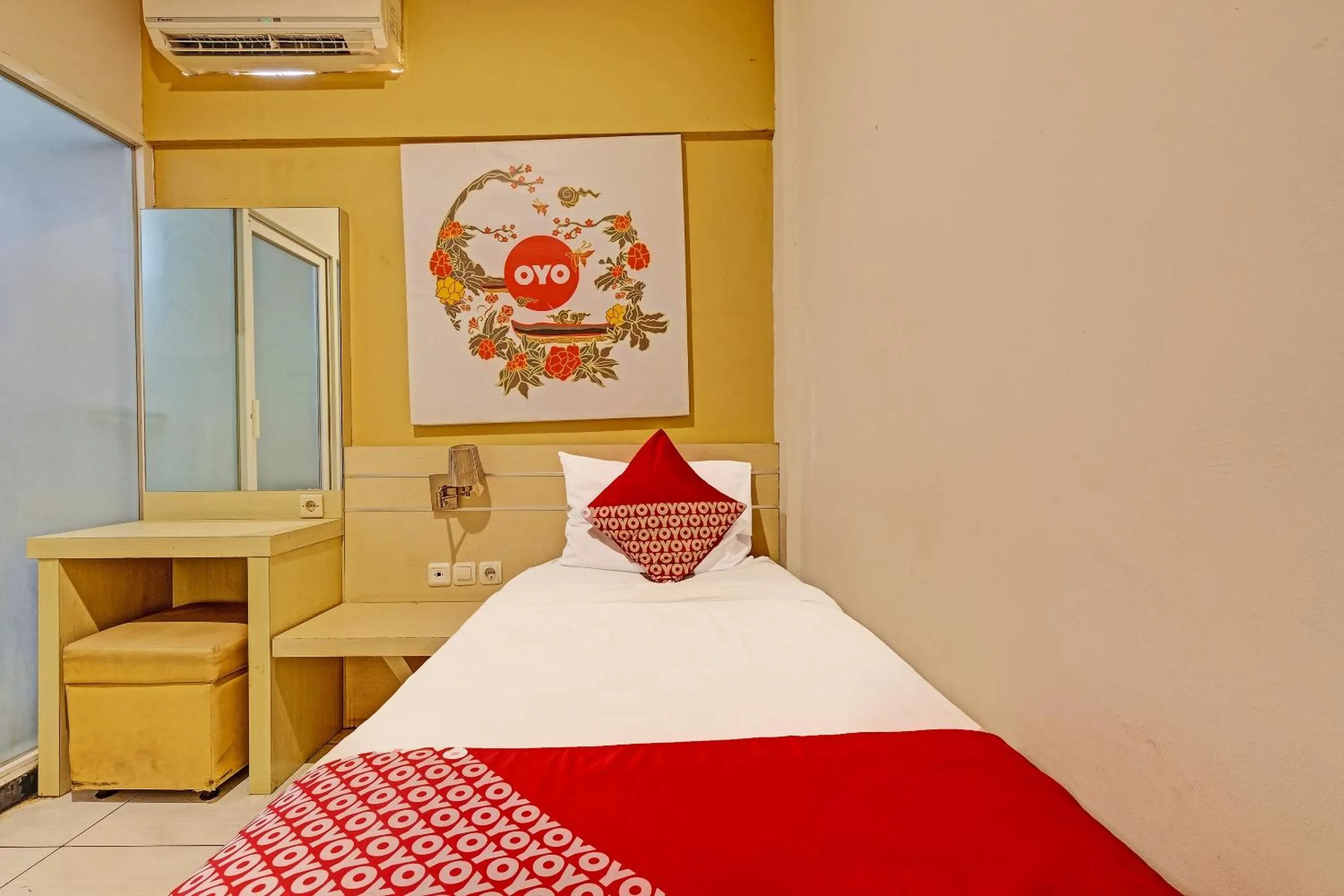 Bedroom, Bed in Hotel O Sky Guesthouse