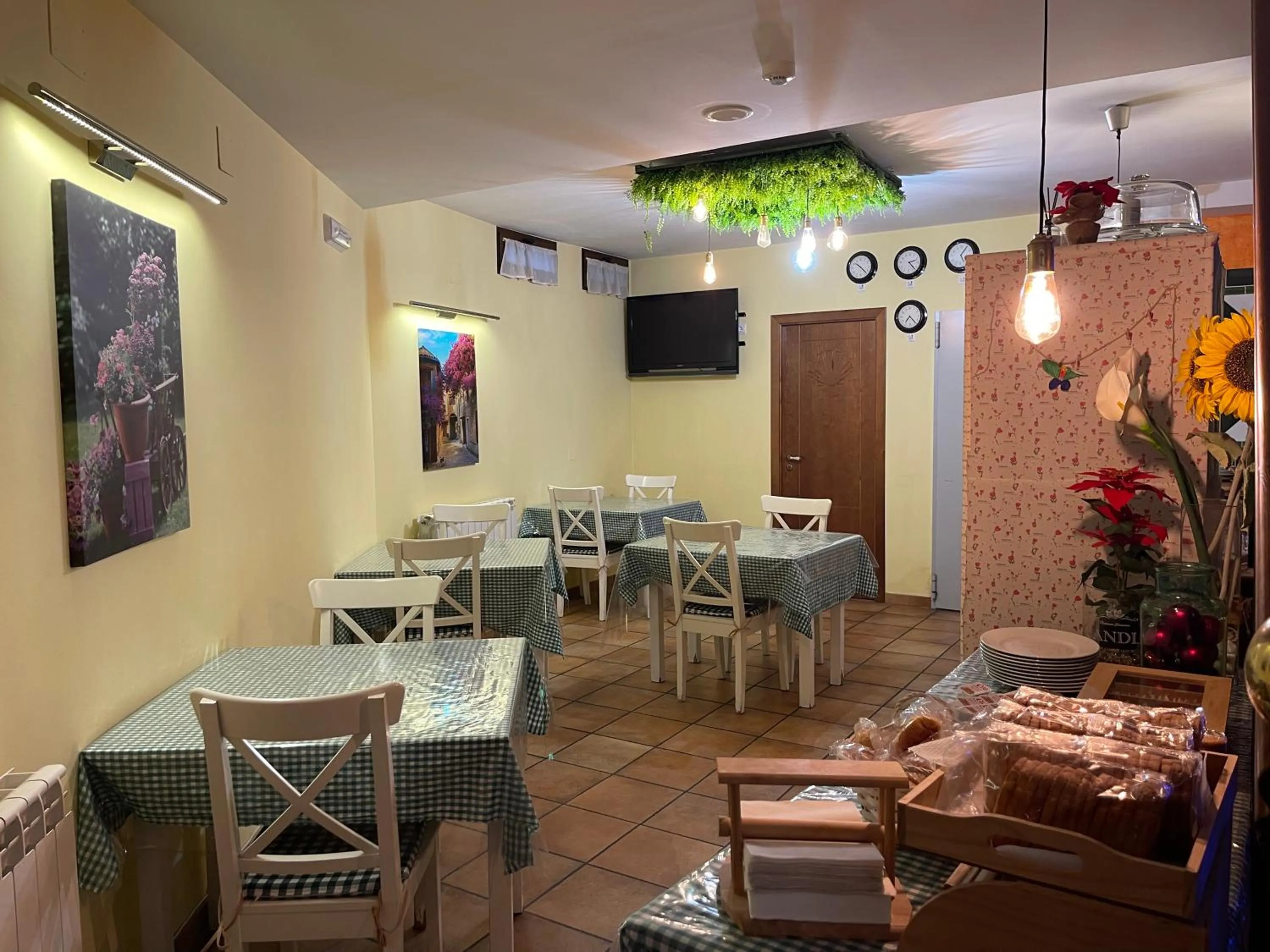 Breakfast in The Way Hotel Molinaseca