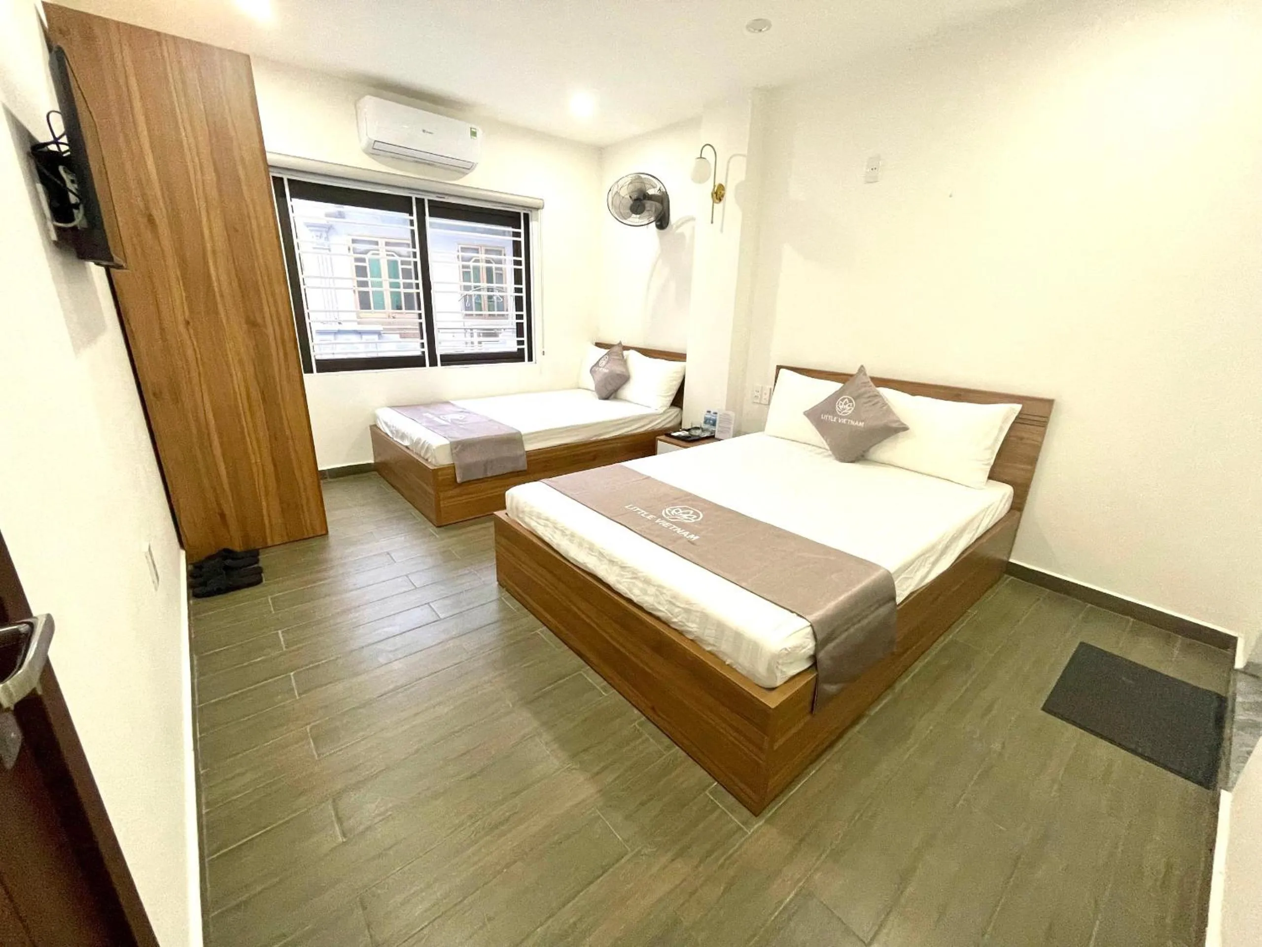 Bed in Little Vietnam Hotel - Cát Bà