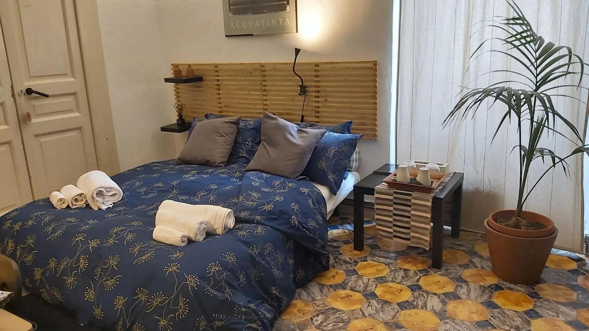 Bedroom, Bed in dimora aganoor business suite