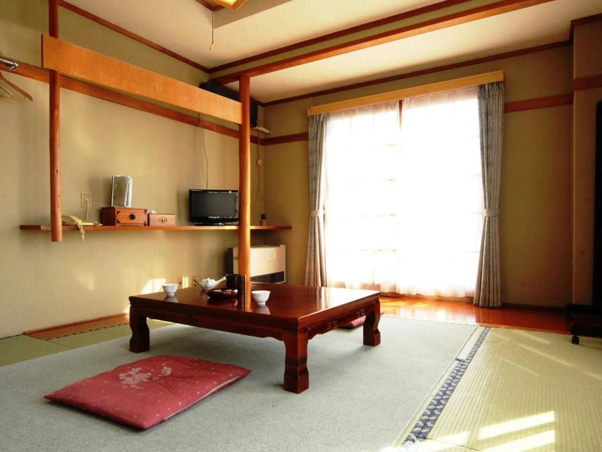 Photo of the whole room, Bed in Ikemoto
