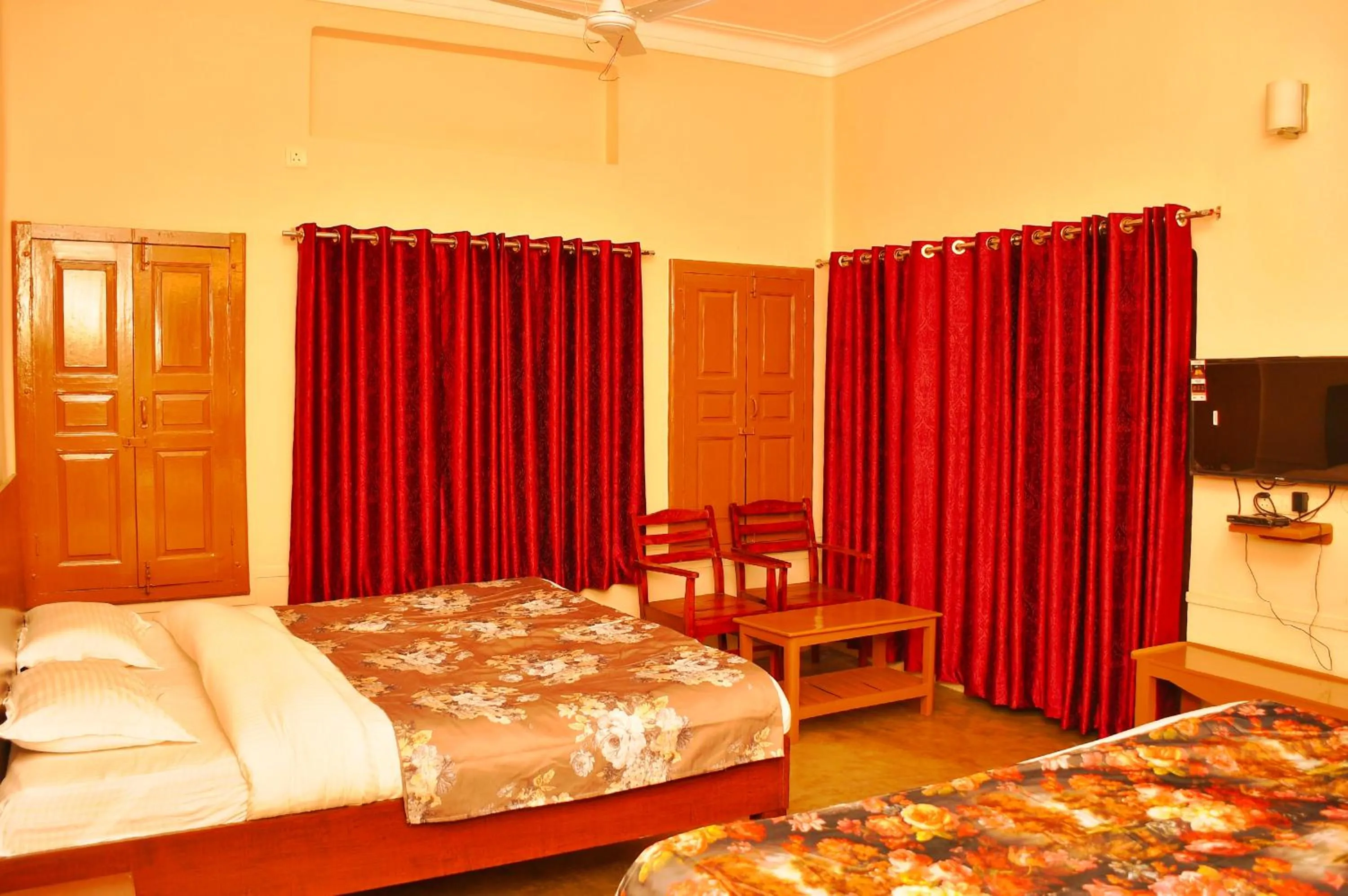 Bed in Gobind Bhawan Heritage Hotel