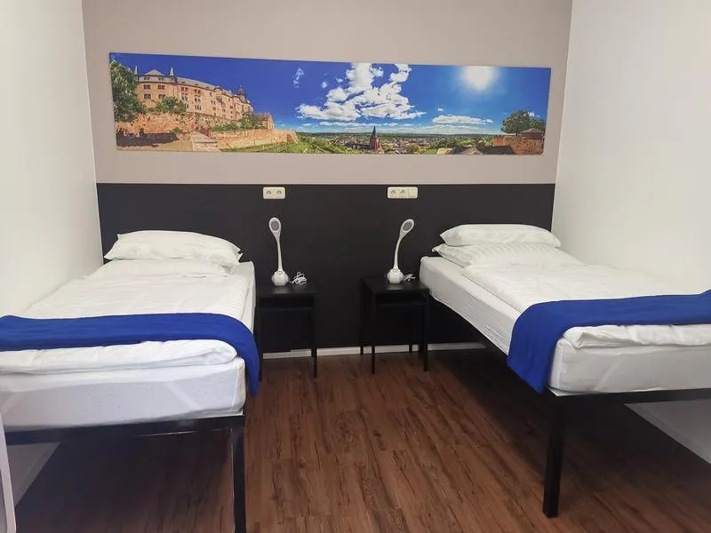 Twin Room with Private Bathroom in Mar Hotel