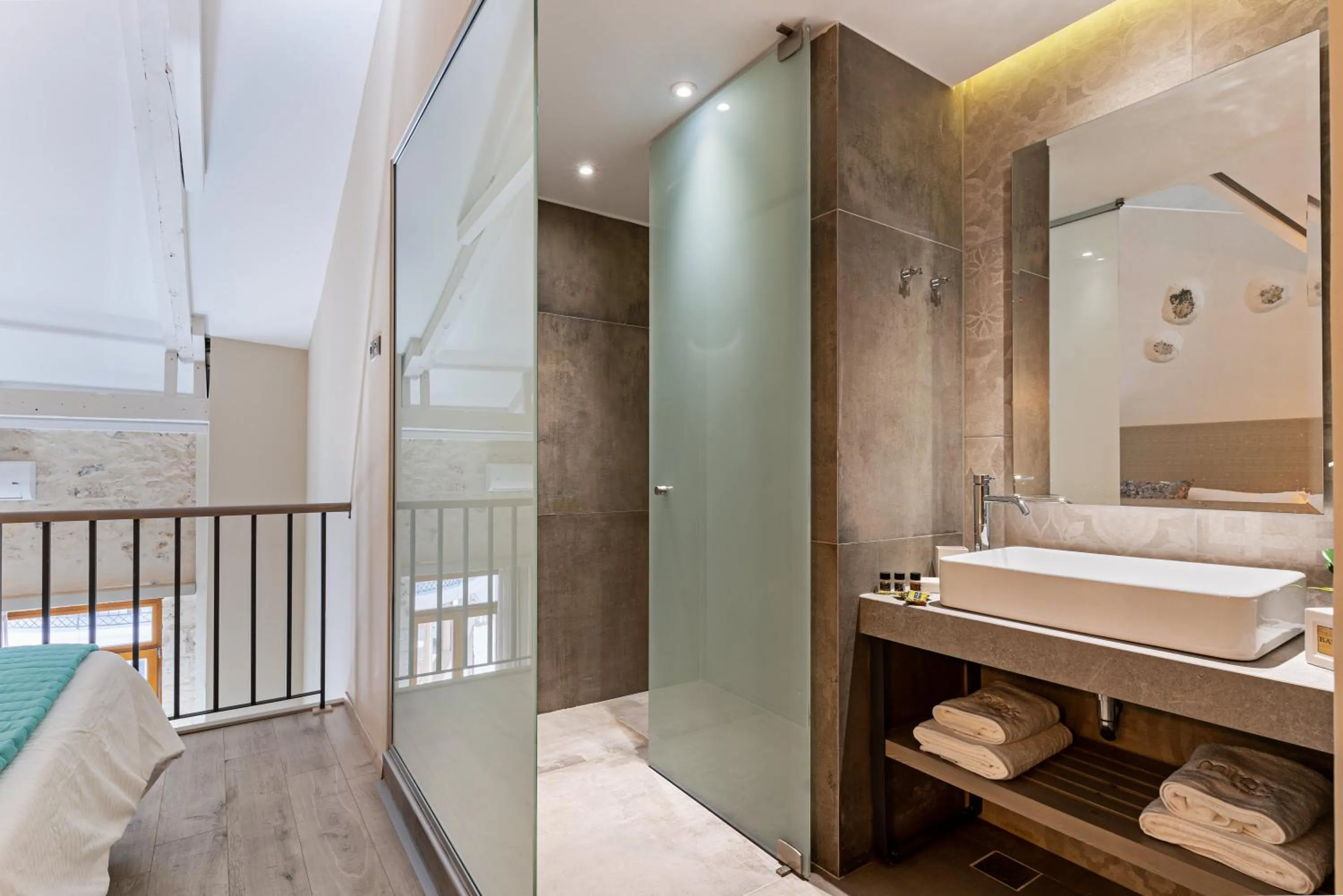 Toilet in Mitos-Suites