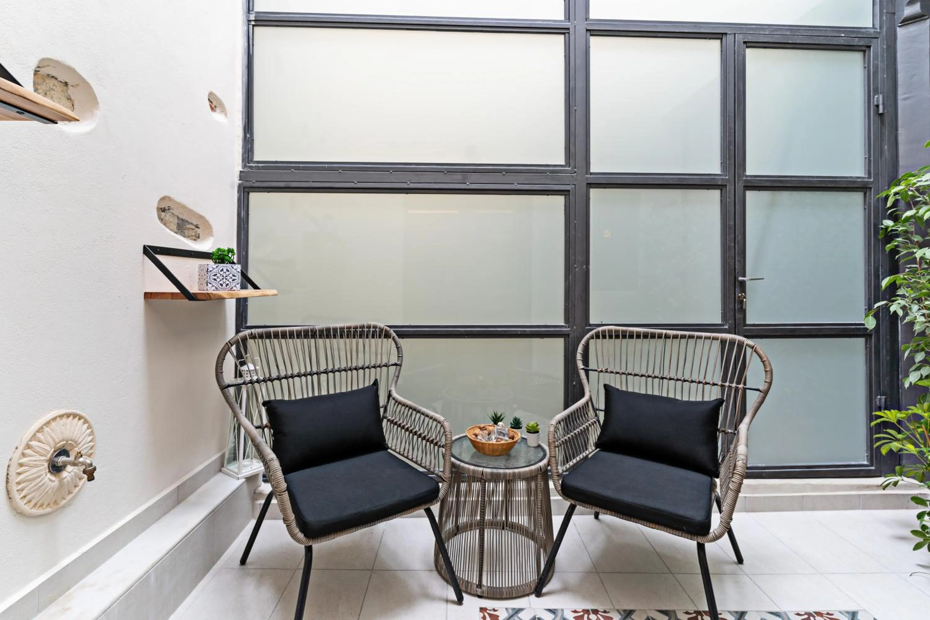 Seating area in Mitos-Suites