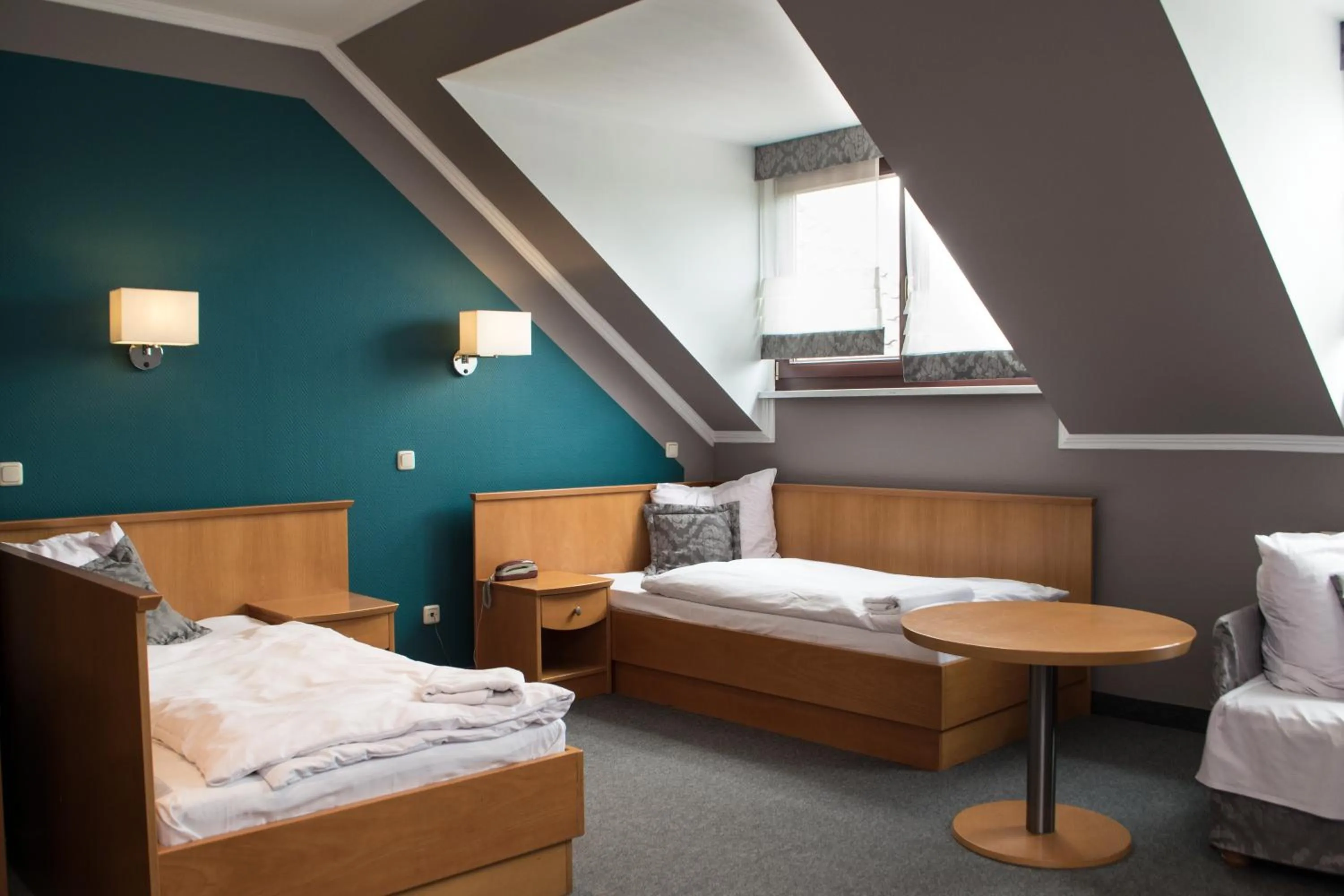 Photo of the whole room, Bed in Hotel Restauracja Tawerna Gliwice