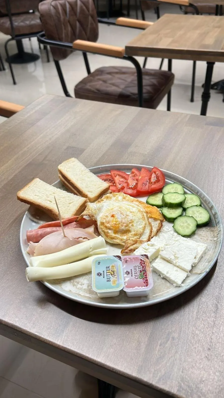 Breakfast in Jata Hotel