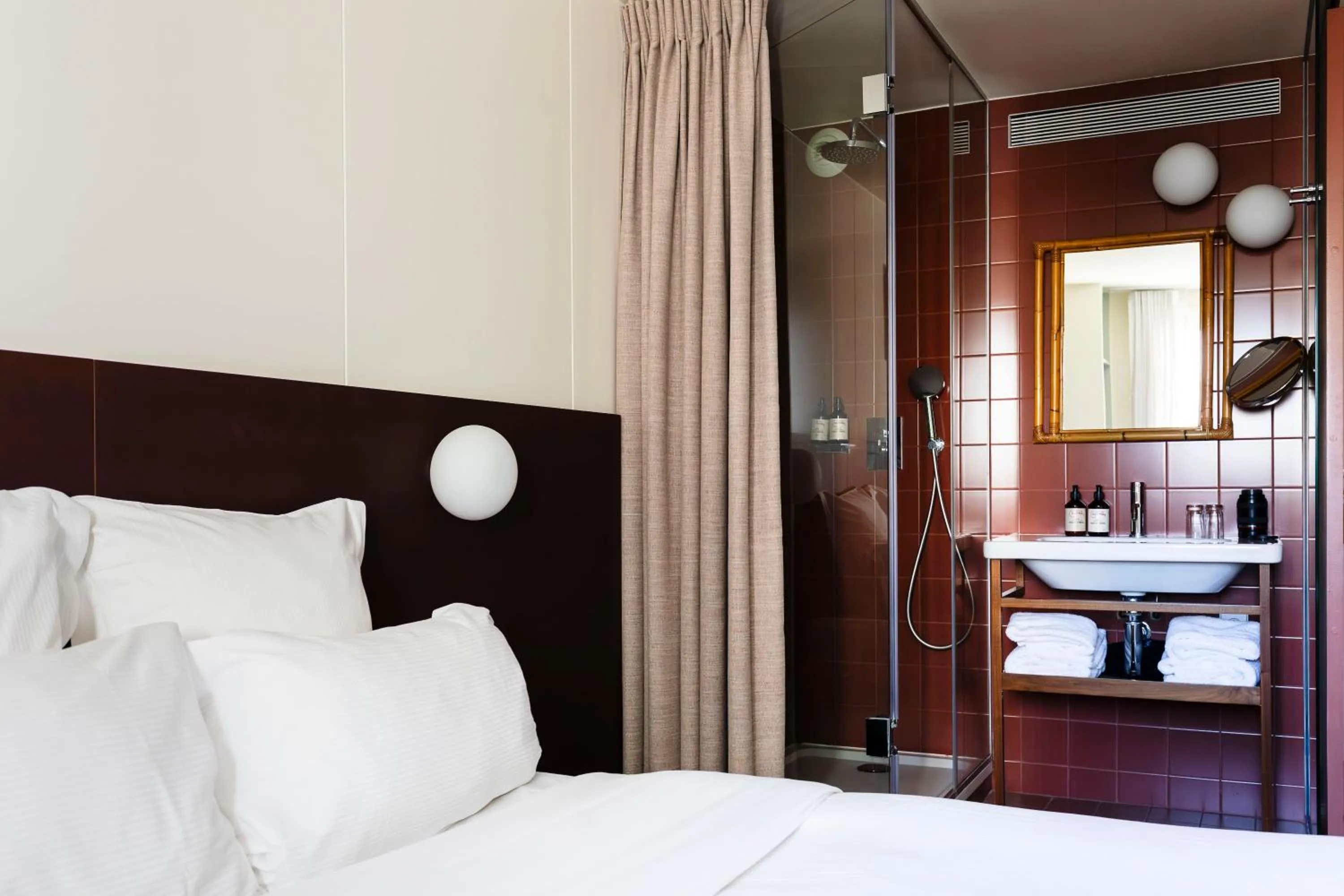 Bed in Hôtel Cabane - Orso Hotels