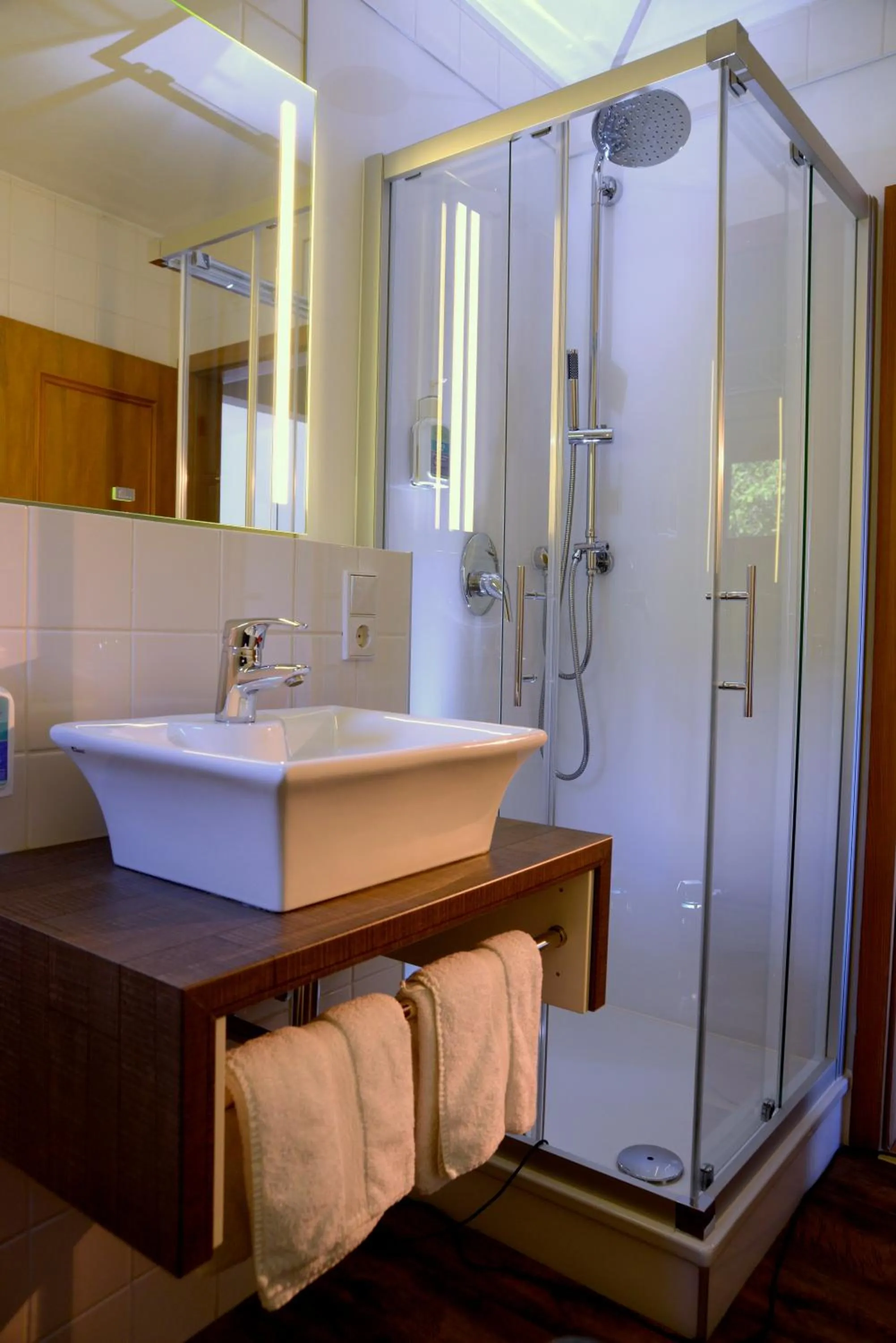 Bathroom in BELVEDERE - das BIO HOTEL Garni & SuiteHotel am Edersee ! Unser Geschenk für Sie, auch die GästeCard GrimmHeimat!