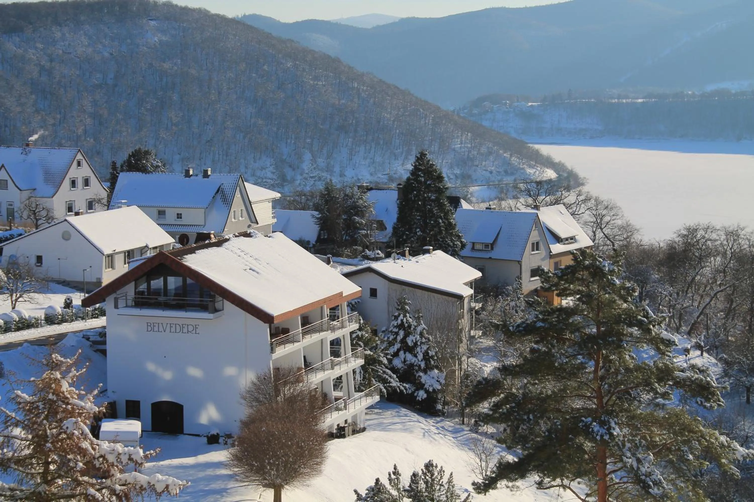 BELVEDERE - das BIO HOTEL Garni & SuiteHotel am Edersee ! Unser Geschenk für Sie, auch die GästeCard GrimmHeimat!